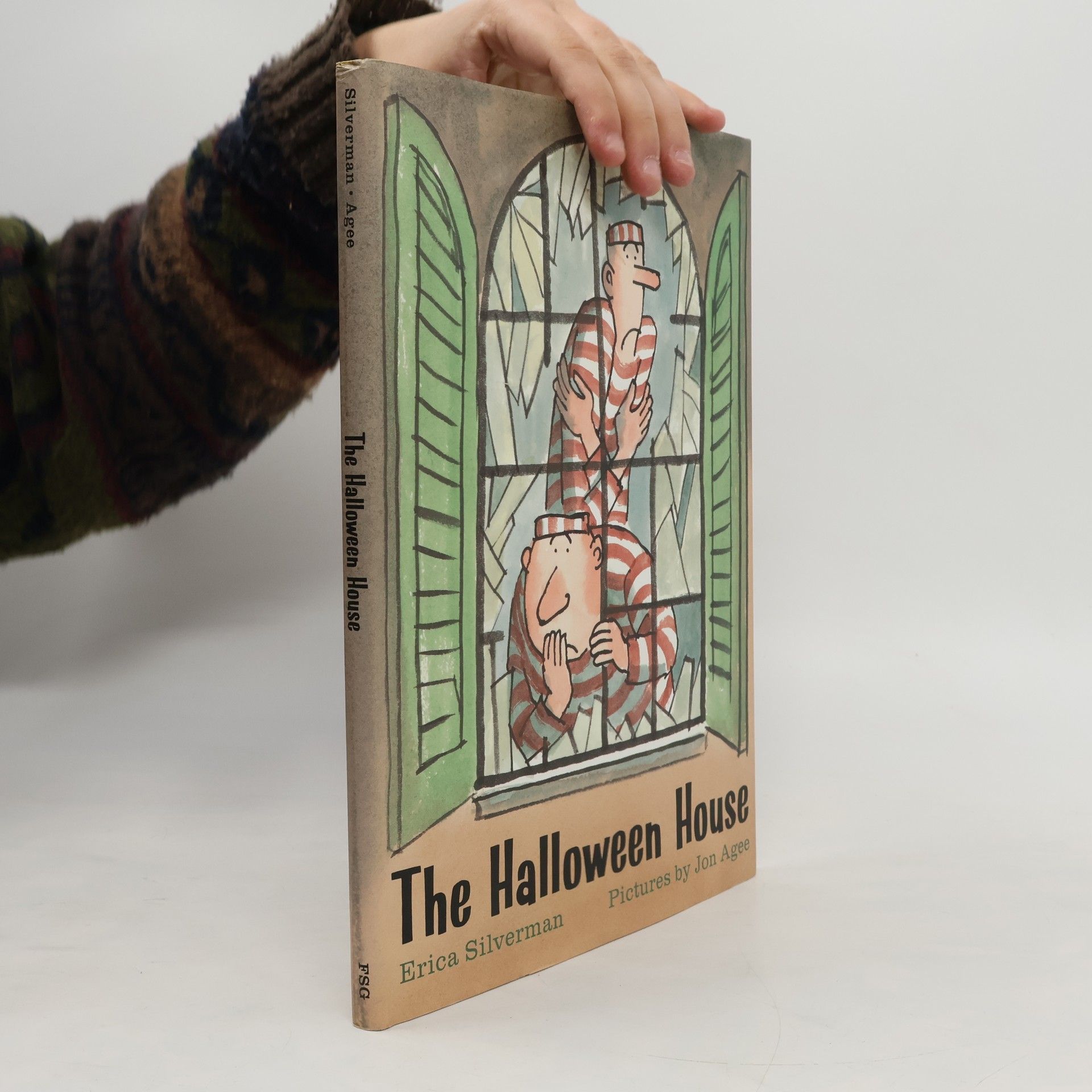 Jon Agee The Halloween House