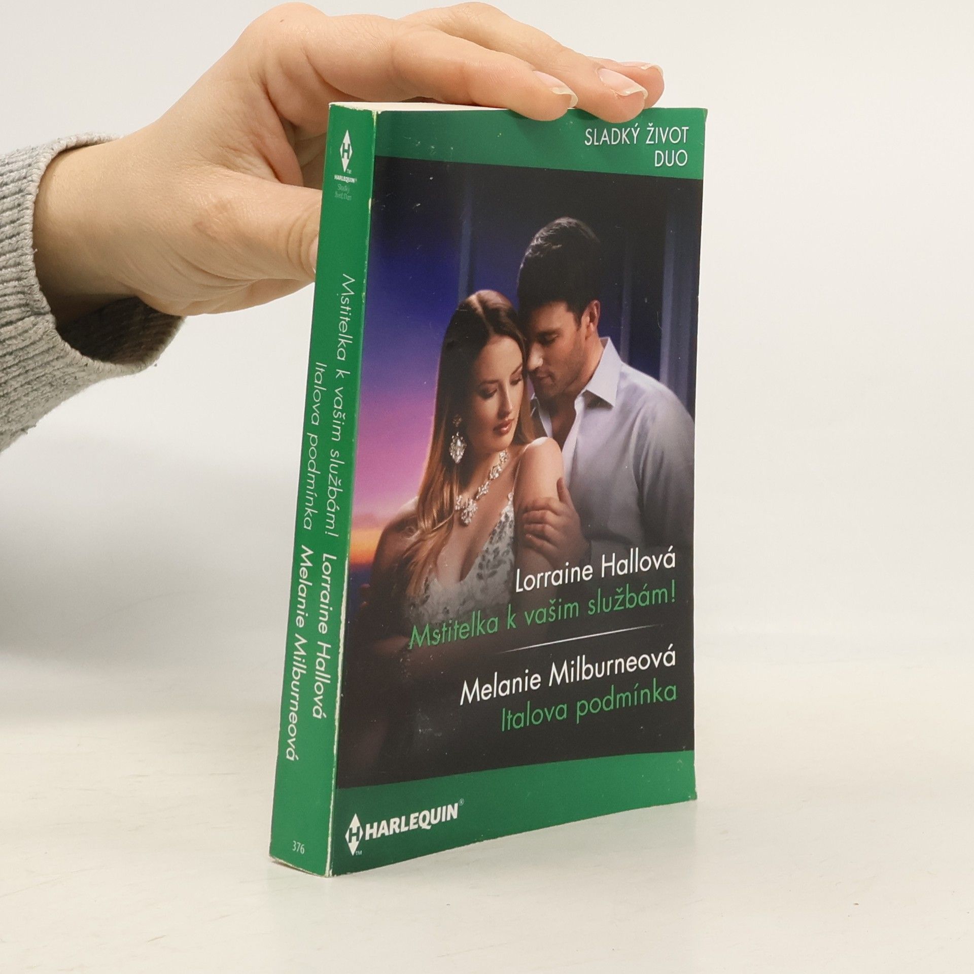 Lorraine Hall Mstitelka k vašim službám! / Italova podmínka