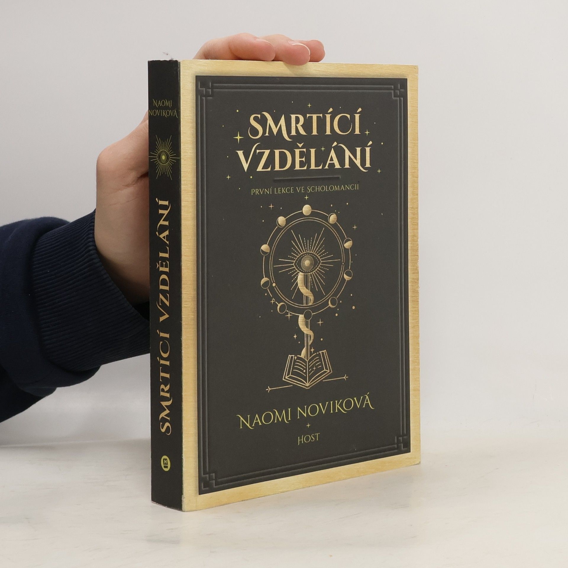 Naomi Novik Smrtící vzdělání. První lekce ve Scholomancii