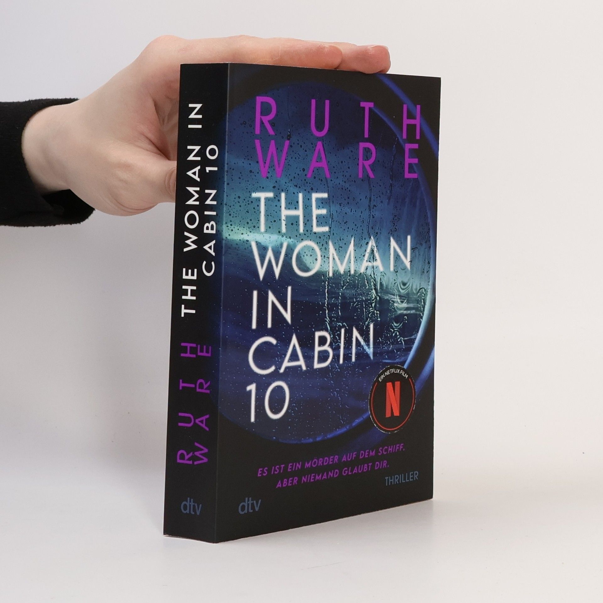 Ruth Ware Woman in Cabin 10