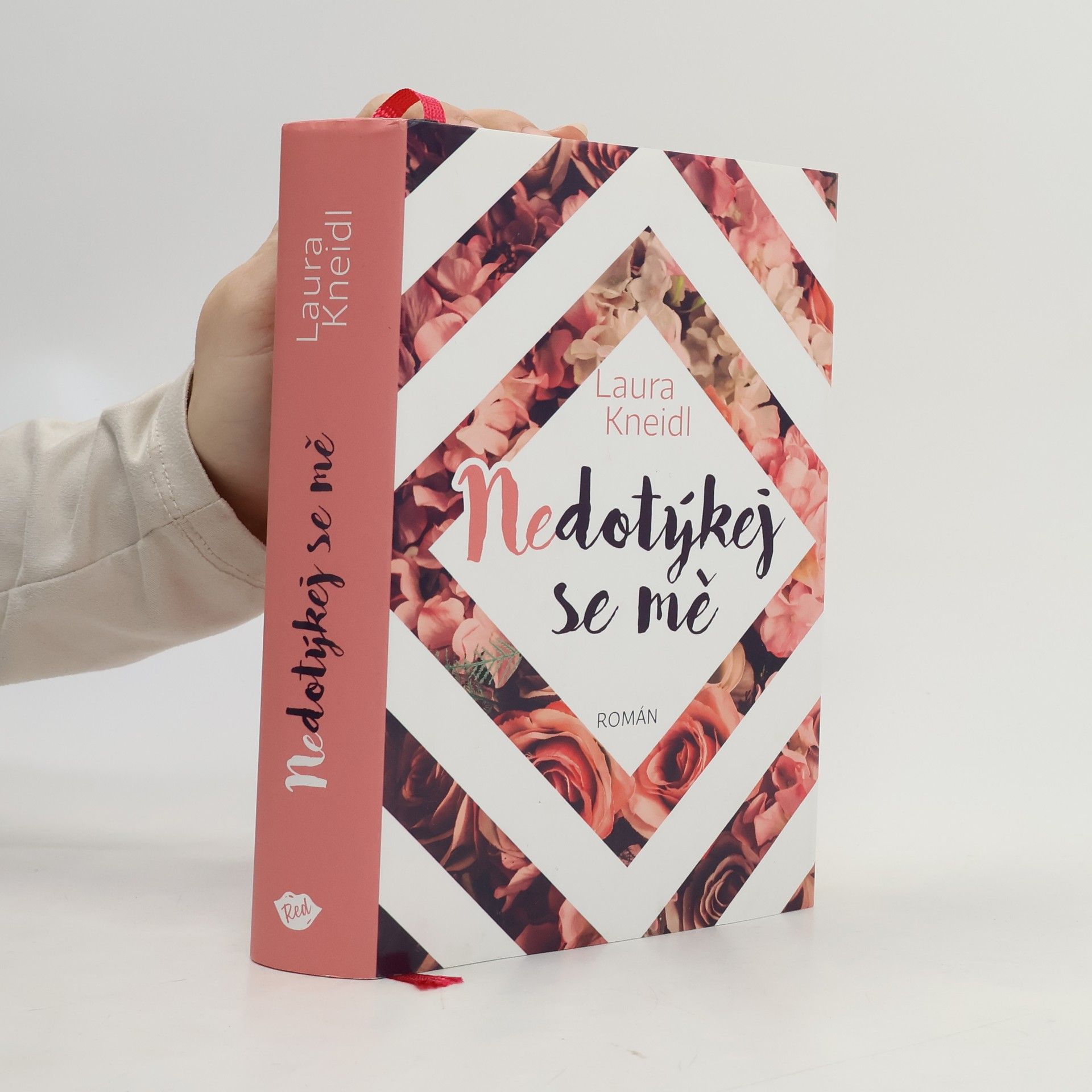 Laura Kneidl Nedotýkej se mě