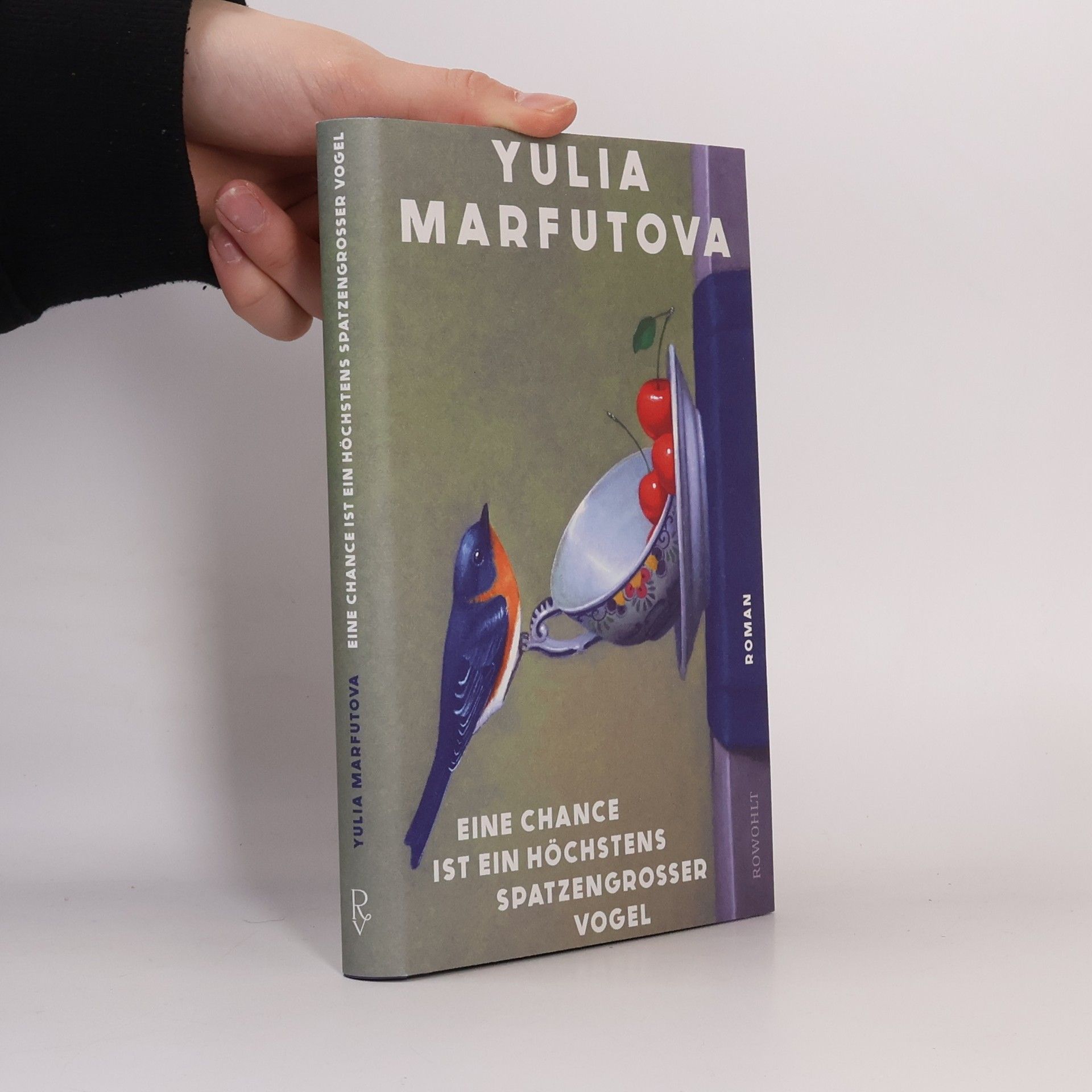 Yulia Marfutova Eine Chance ist ein höchstens spatzengroßer Vogel