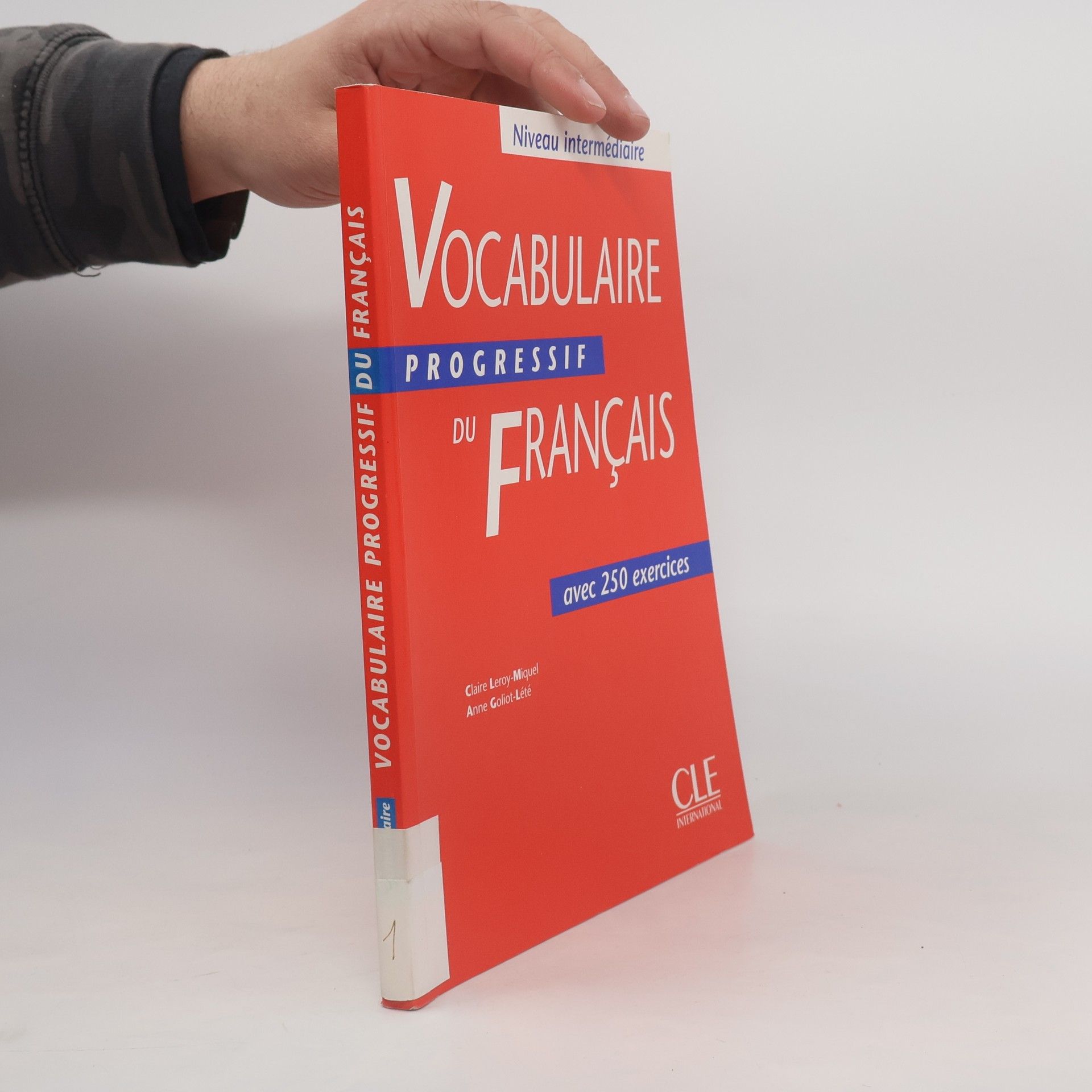 Vocabulaire progressif du français avec 250 exercices : [niveau intermédiaire]
