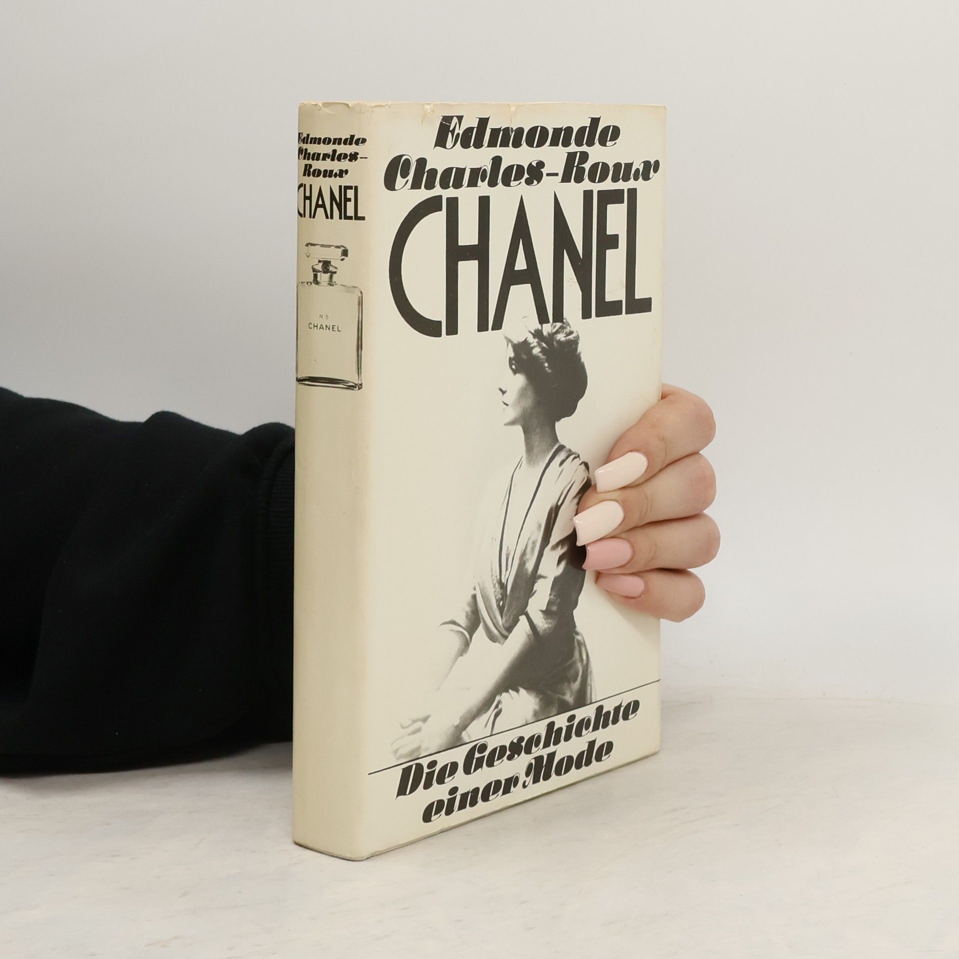 Edmonde Charles-Roux Chanel. Die Geschichte einer Mode