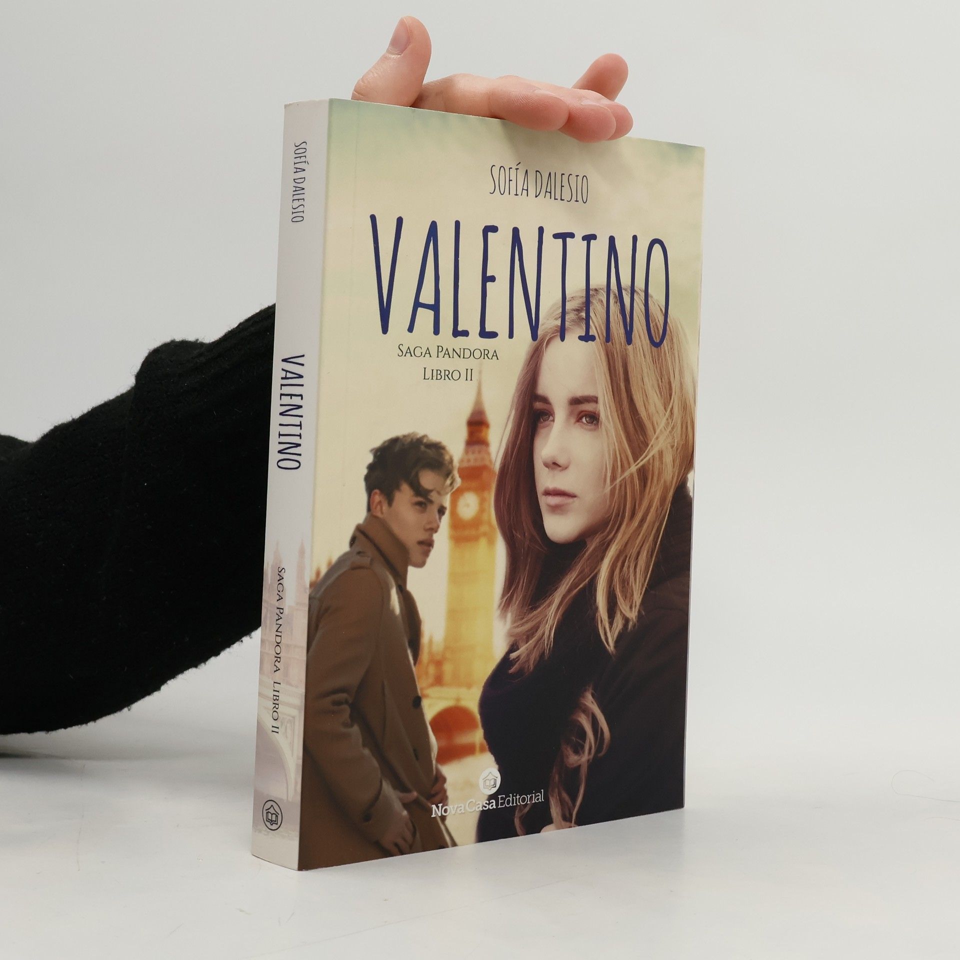 Sofía Dalesio Saga Pandora - 2: Valentino