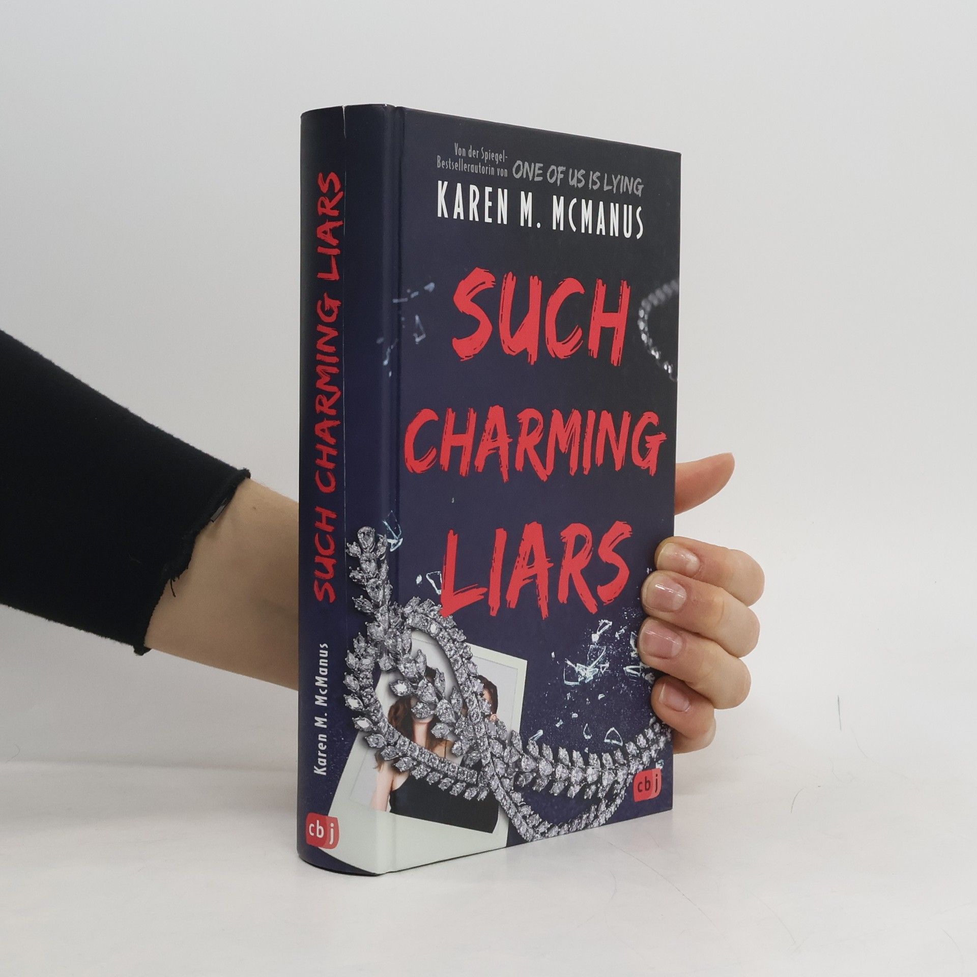 Karen M. McManus Such Charming Liars