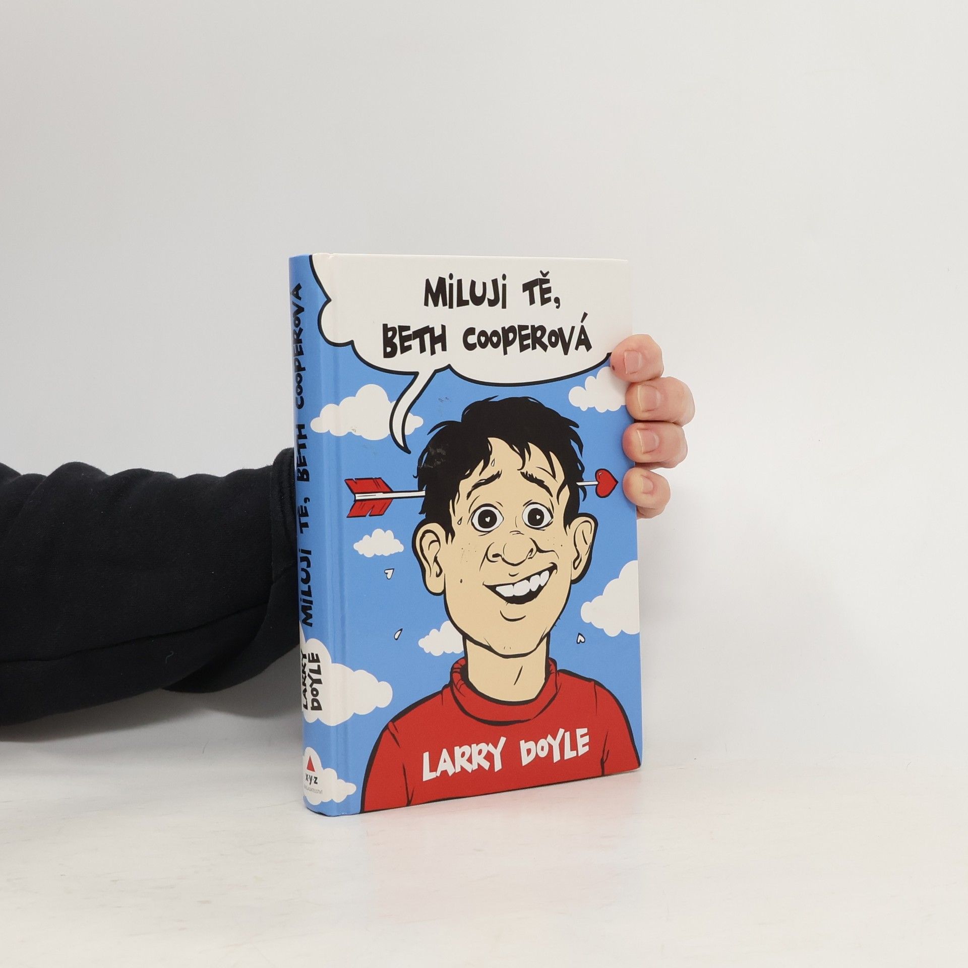 Larry Doyle Miluji tě, Beth Cooperová