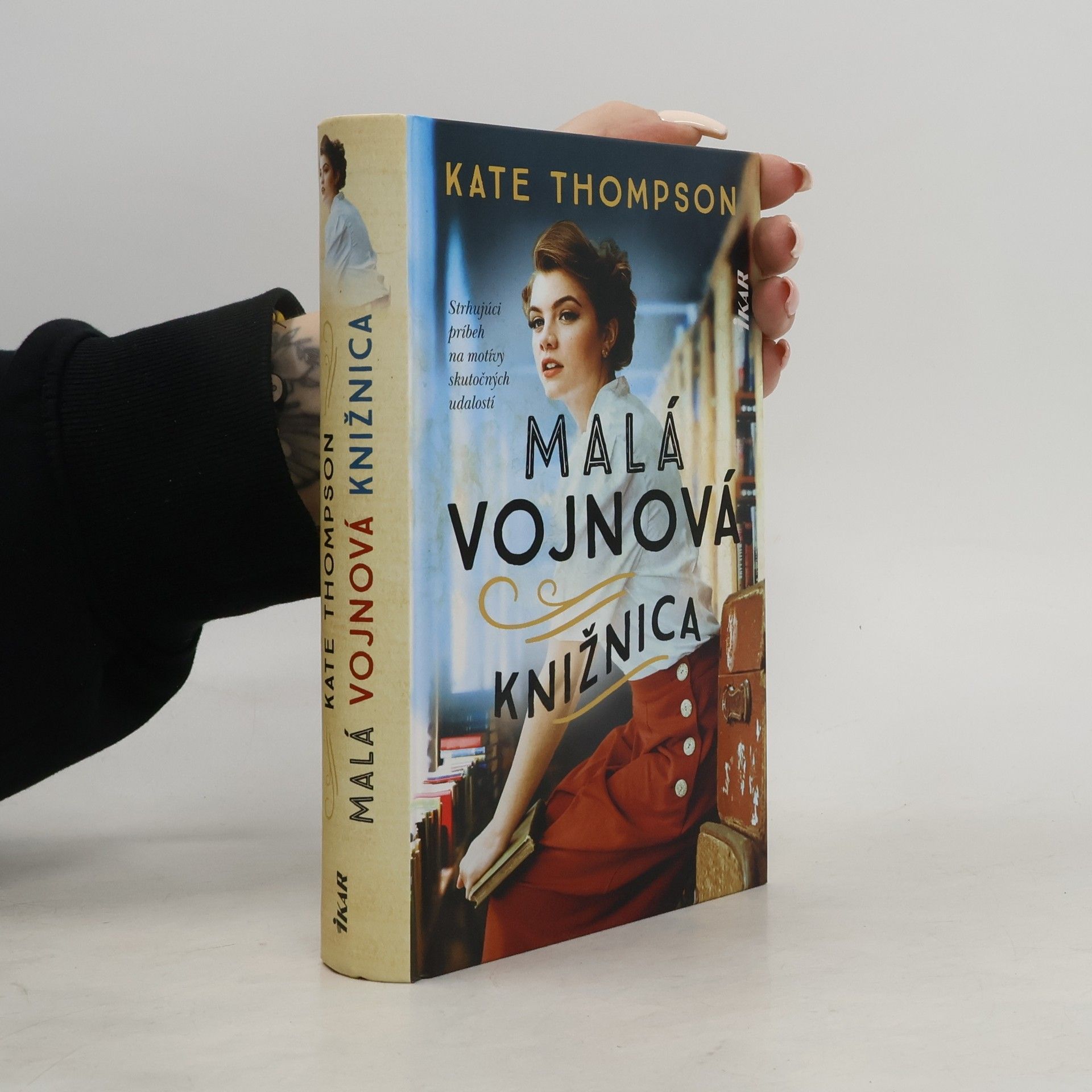 Kate Thompson Malá vojnová knižnica