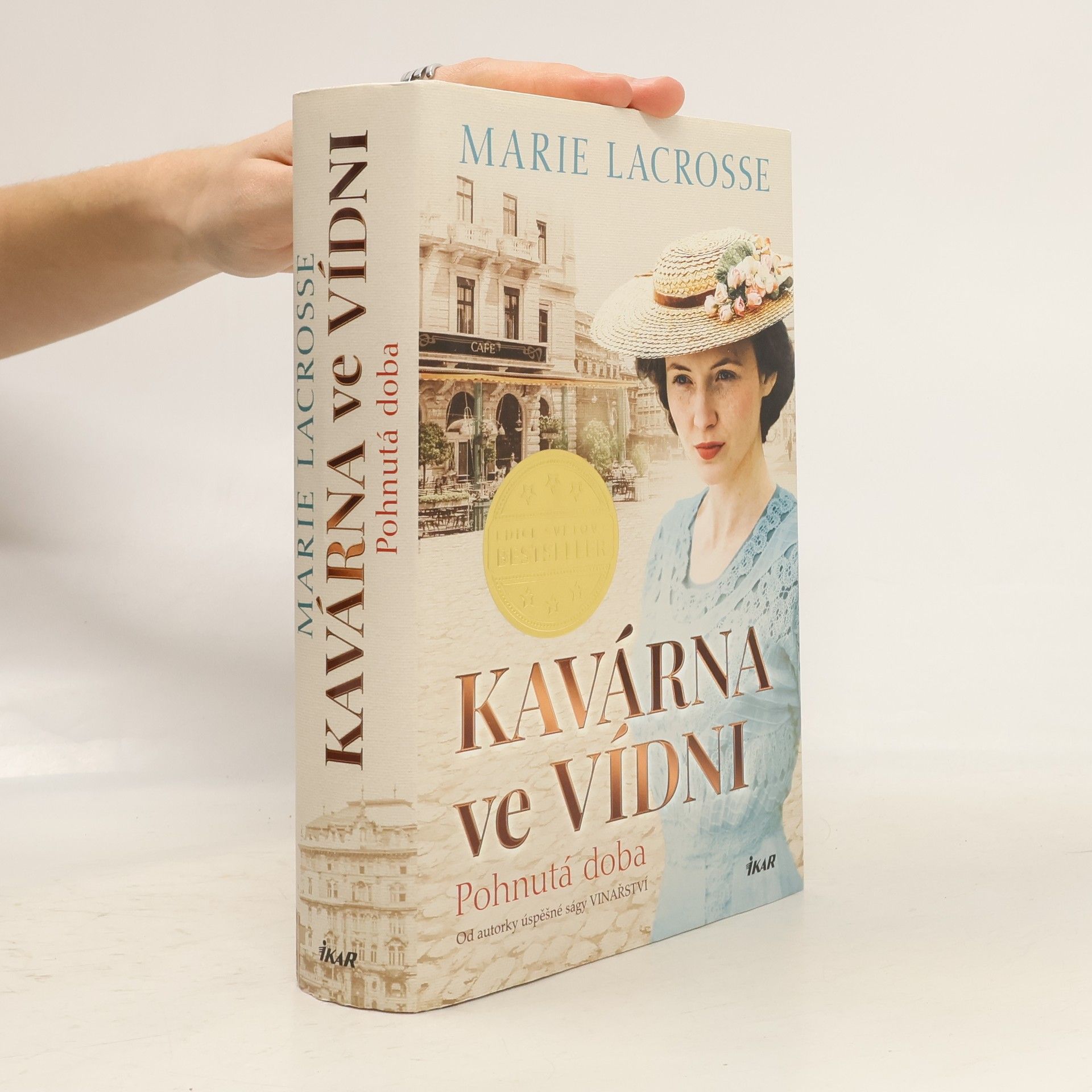 Marie Lacrosse Kavárna ve Vídni. Pohnutá doba