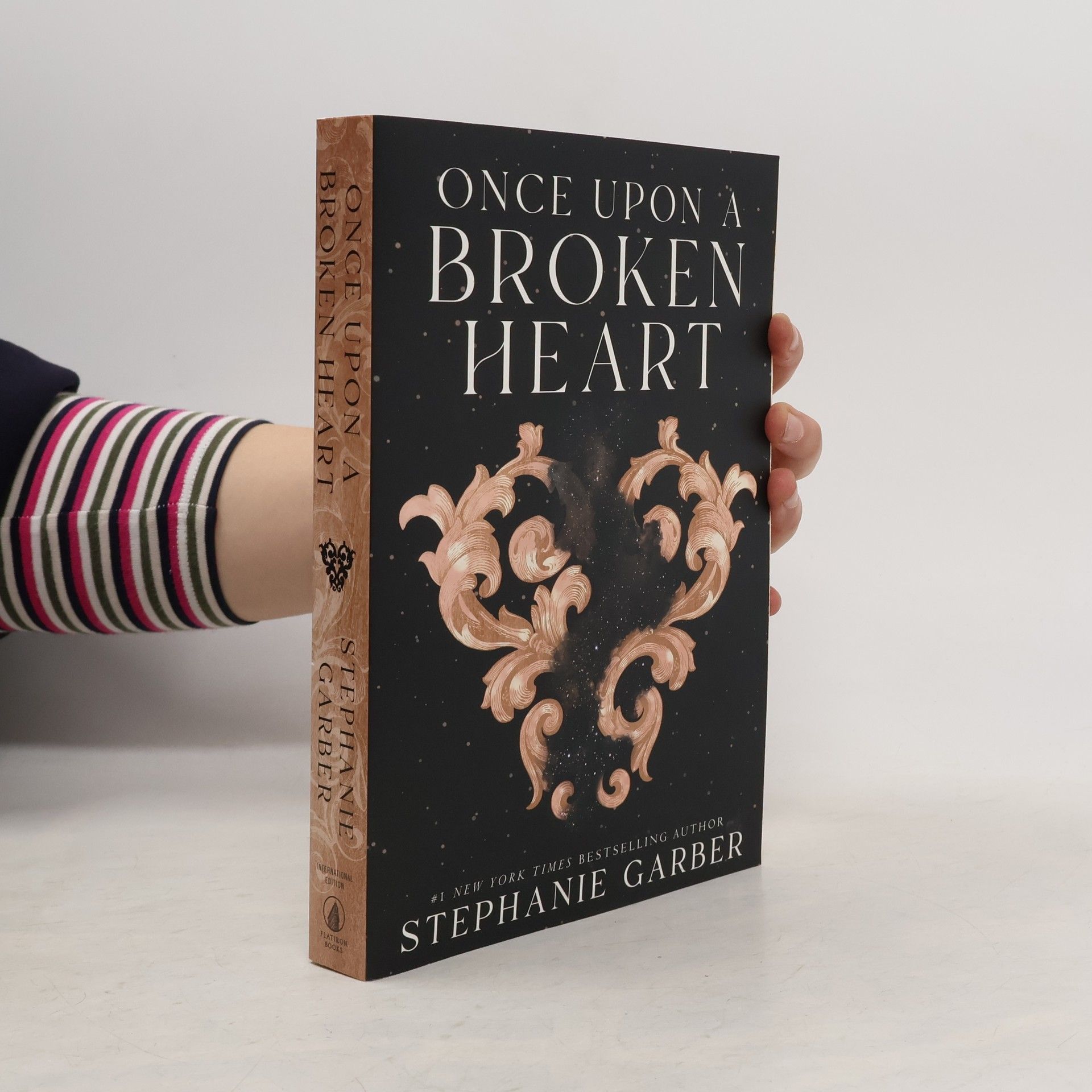 Stephanie Garber Once Upon a Broken Heart
