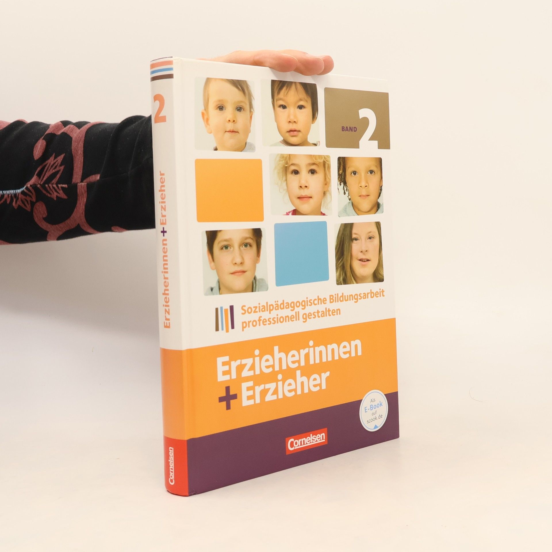 Various authors Erzieherinnen + Erzieher