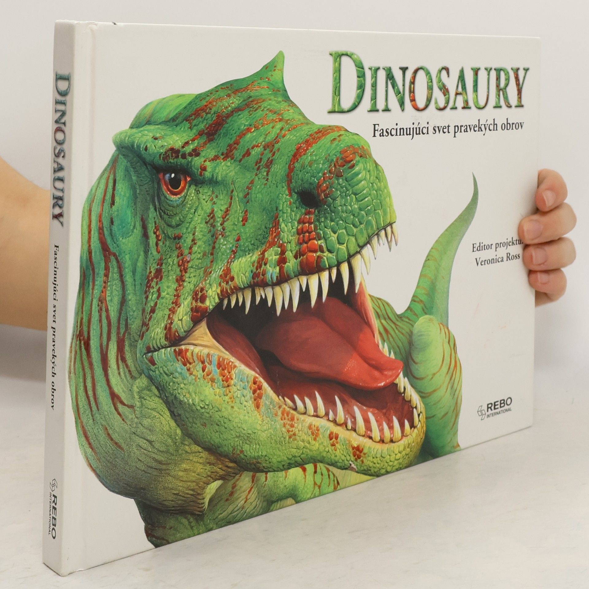 Veronica Ross Dinosaury. Fascinujúci svet pravekých obrov