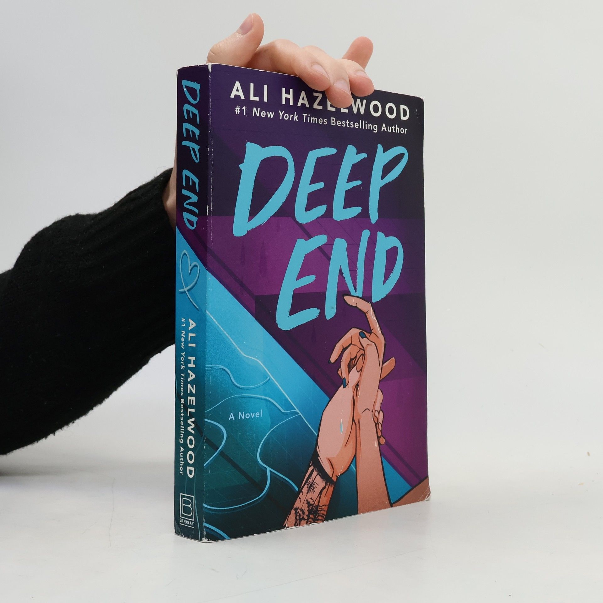 Ali Hazelwood Deep End