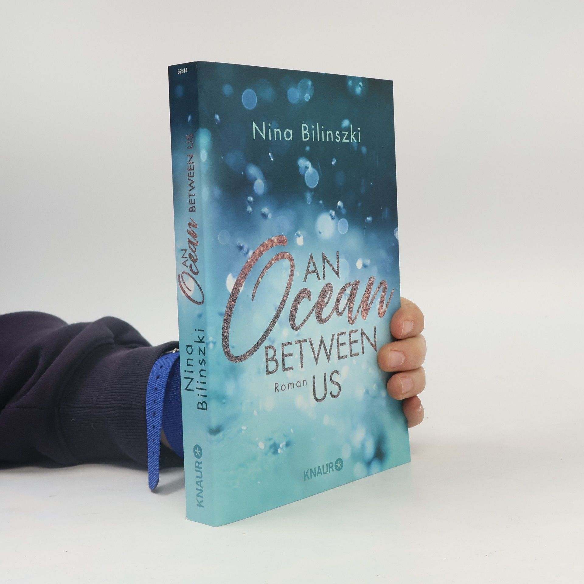 Nina Bilinszki An ocean between us