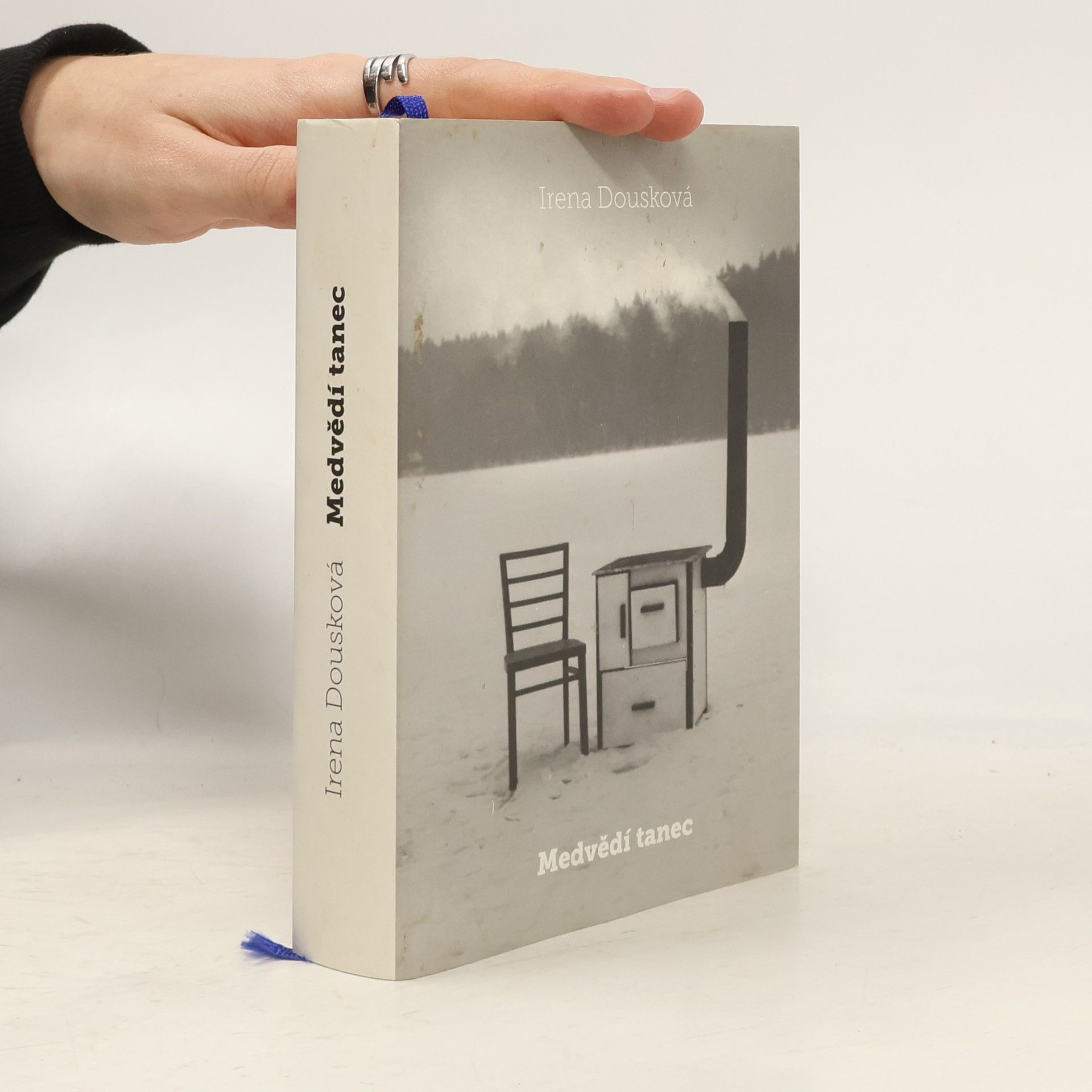 Irena Dousková Medvědí tanec