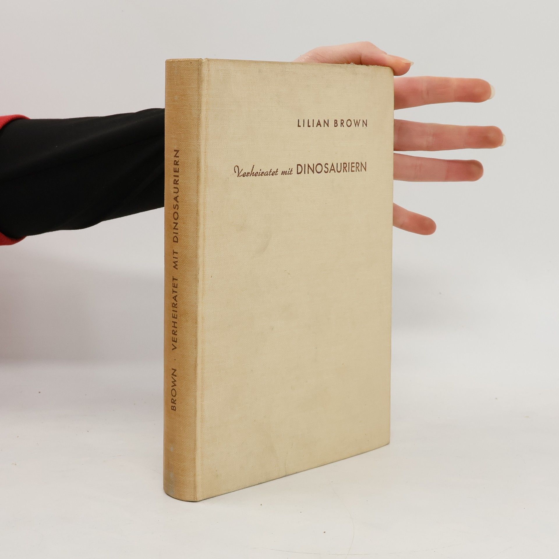 Lilian Brown Verheiratet mit Dinosauriern