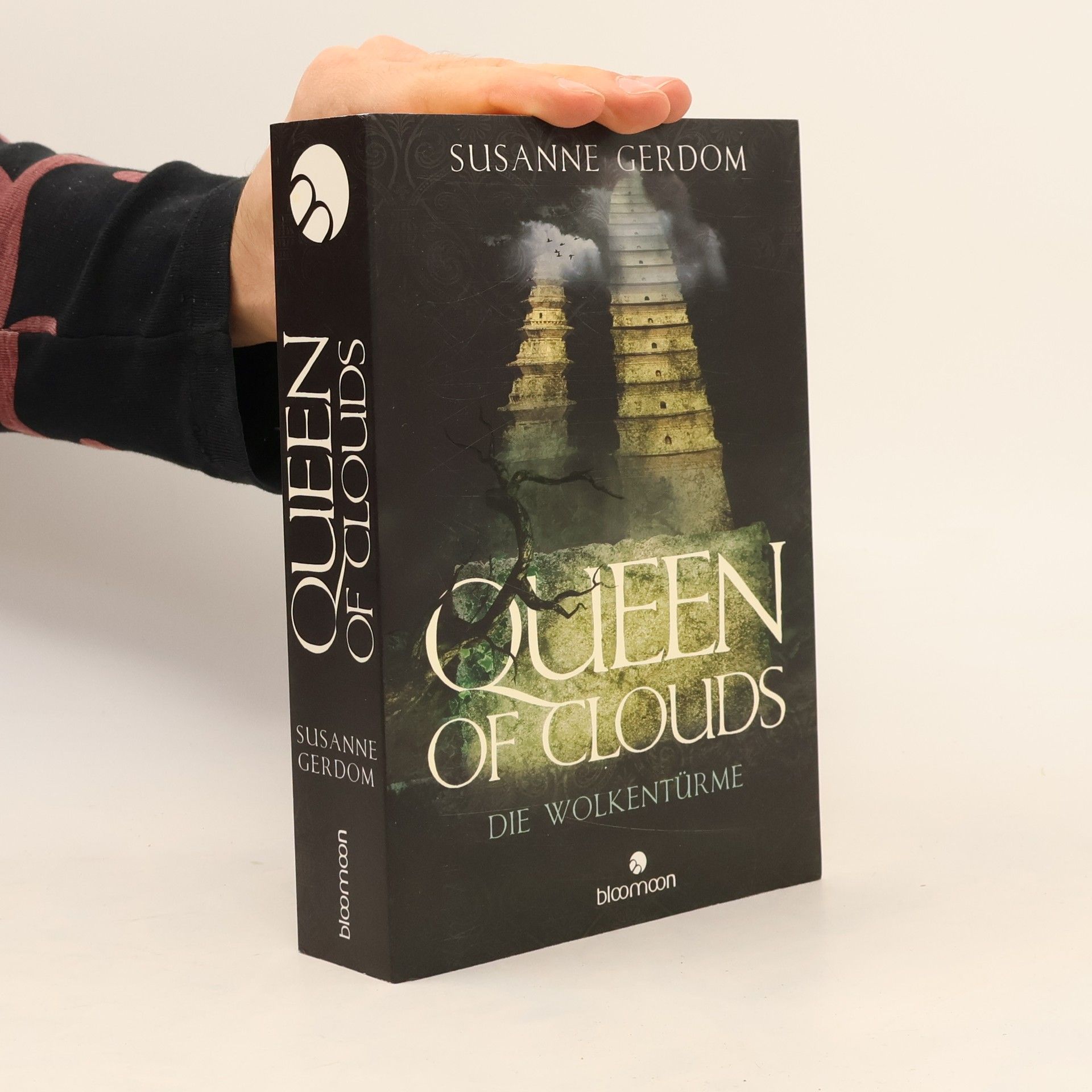 Susanne Gerdom Queen of Clouds - die Wolkentürme
