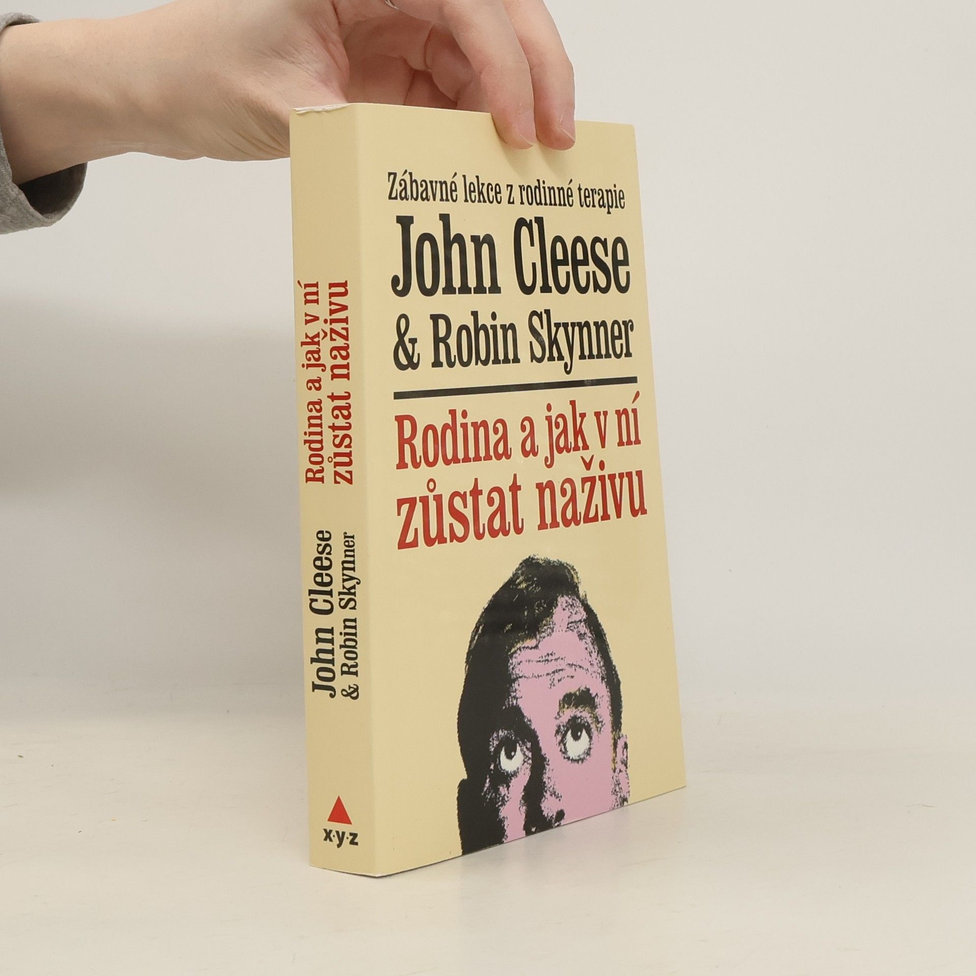 John Cleese Rodina a jak v ní zůstat naživu