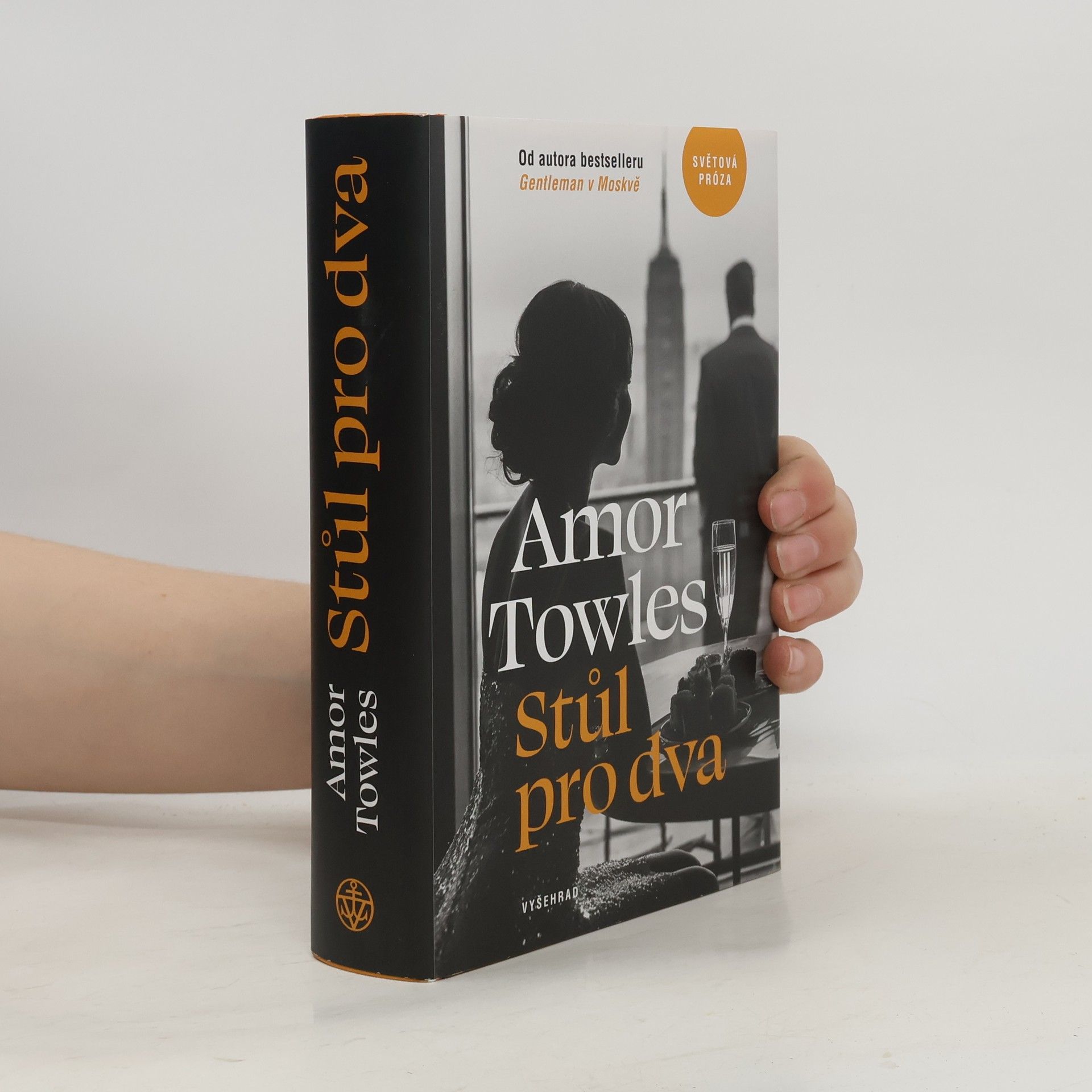 Amor Towles Stůl pro dva