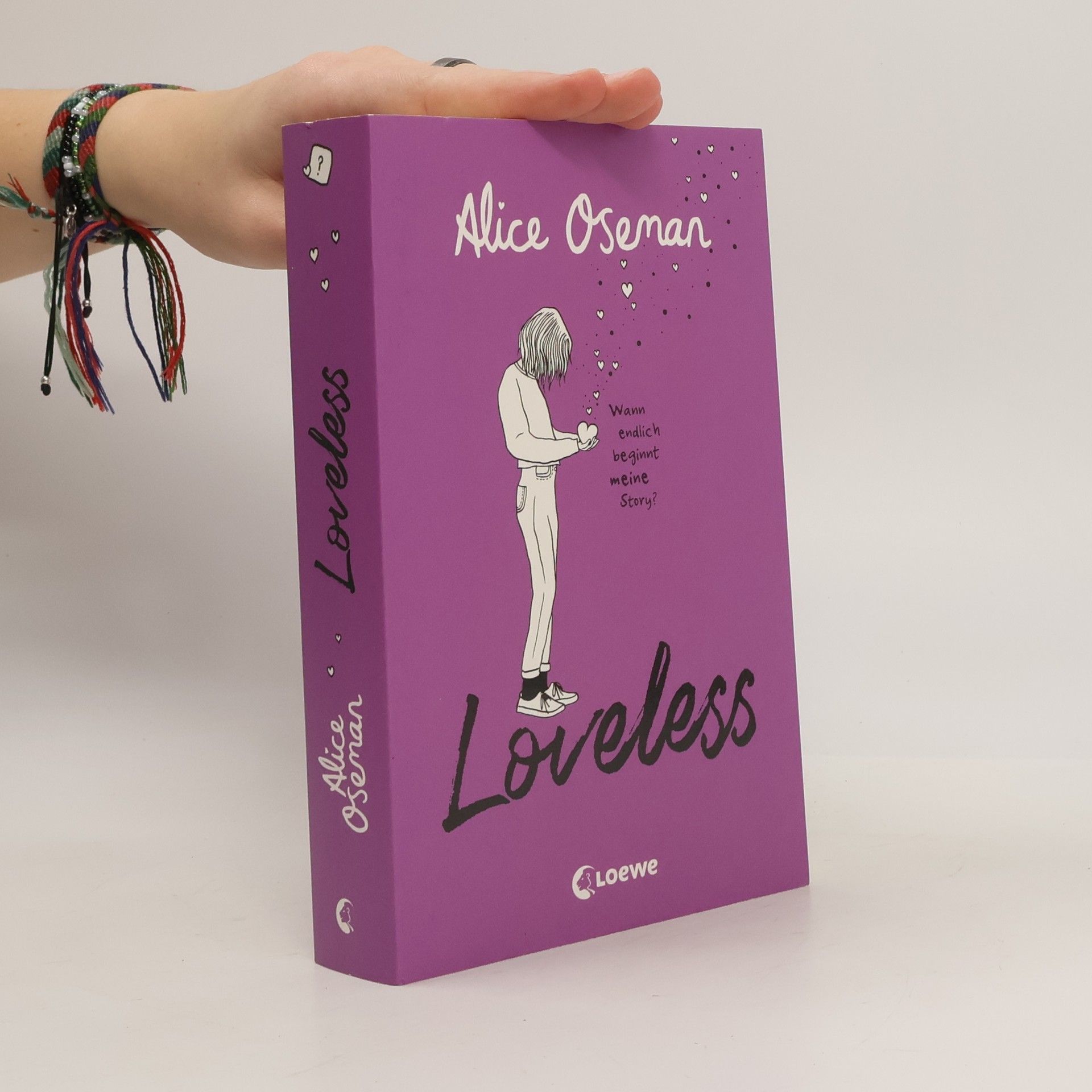 Alice Oseman Loveless