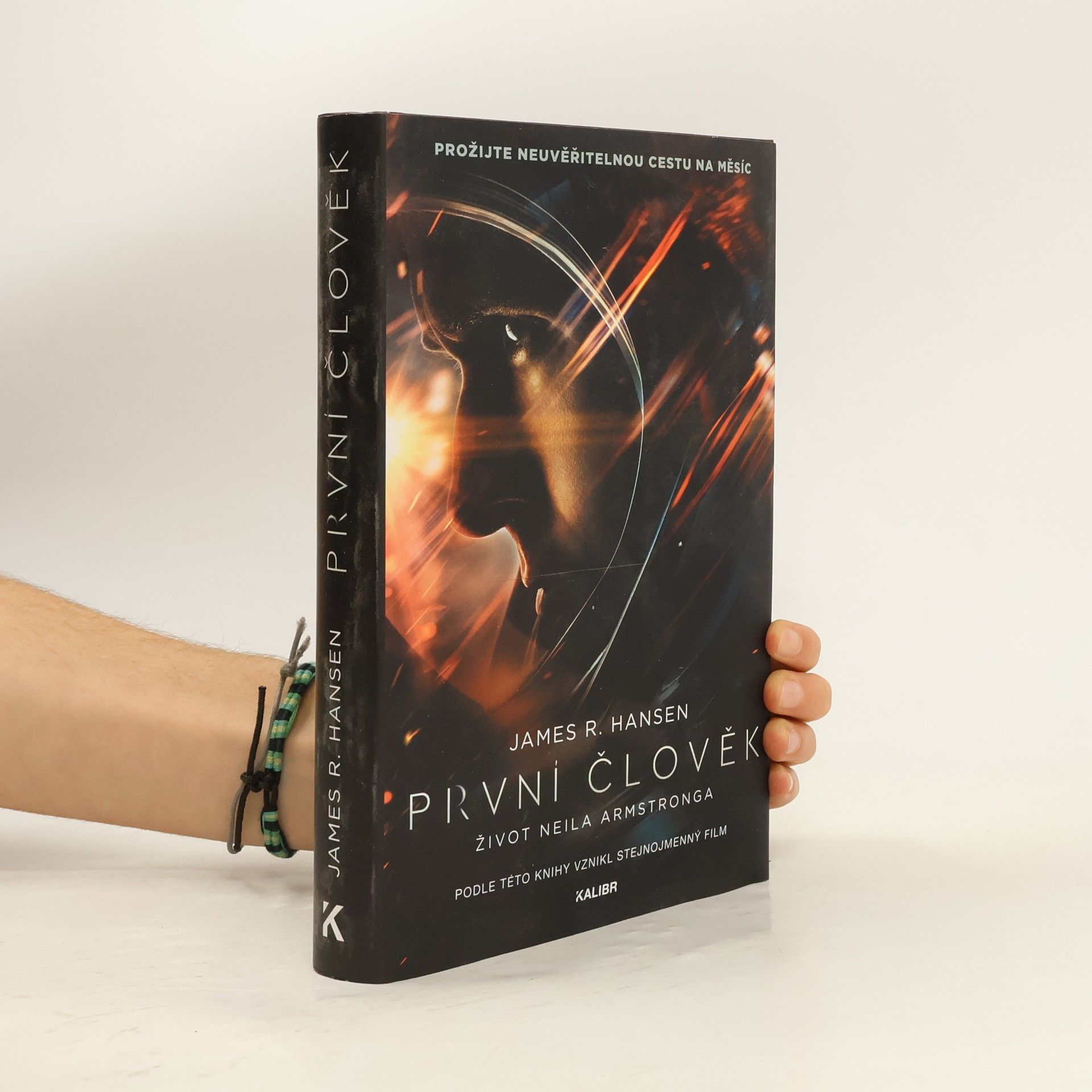 James R. Hansen První člověk : život Neila Armstronga