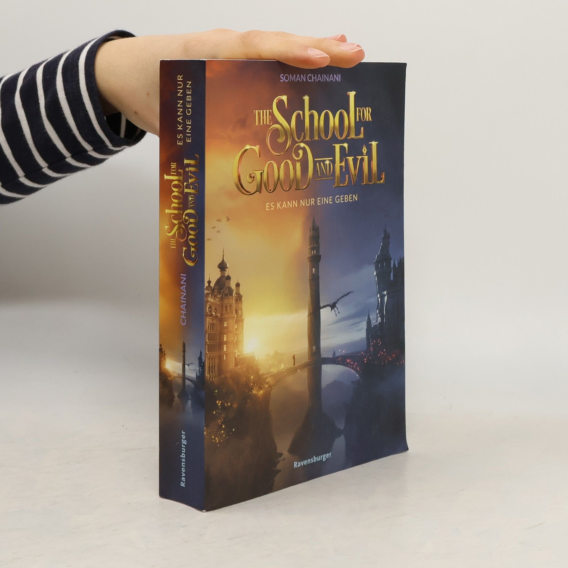 School for Good and Evil 1