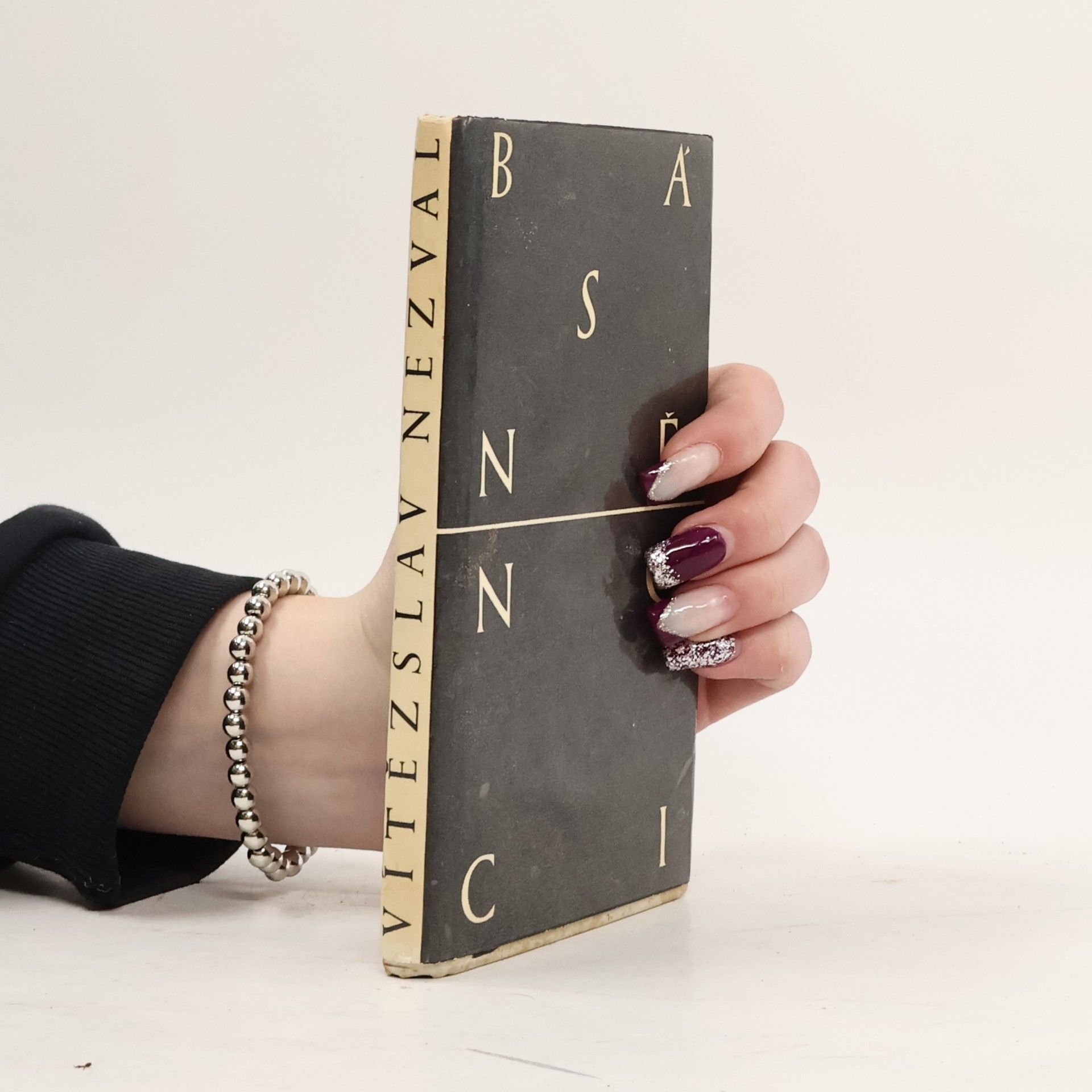 Vítězslav Nezval Básně noci