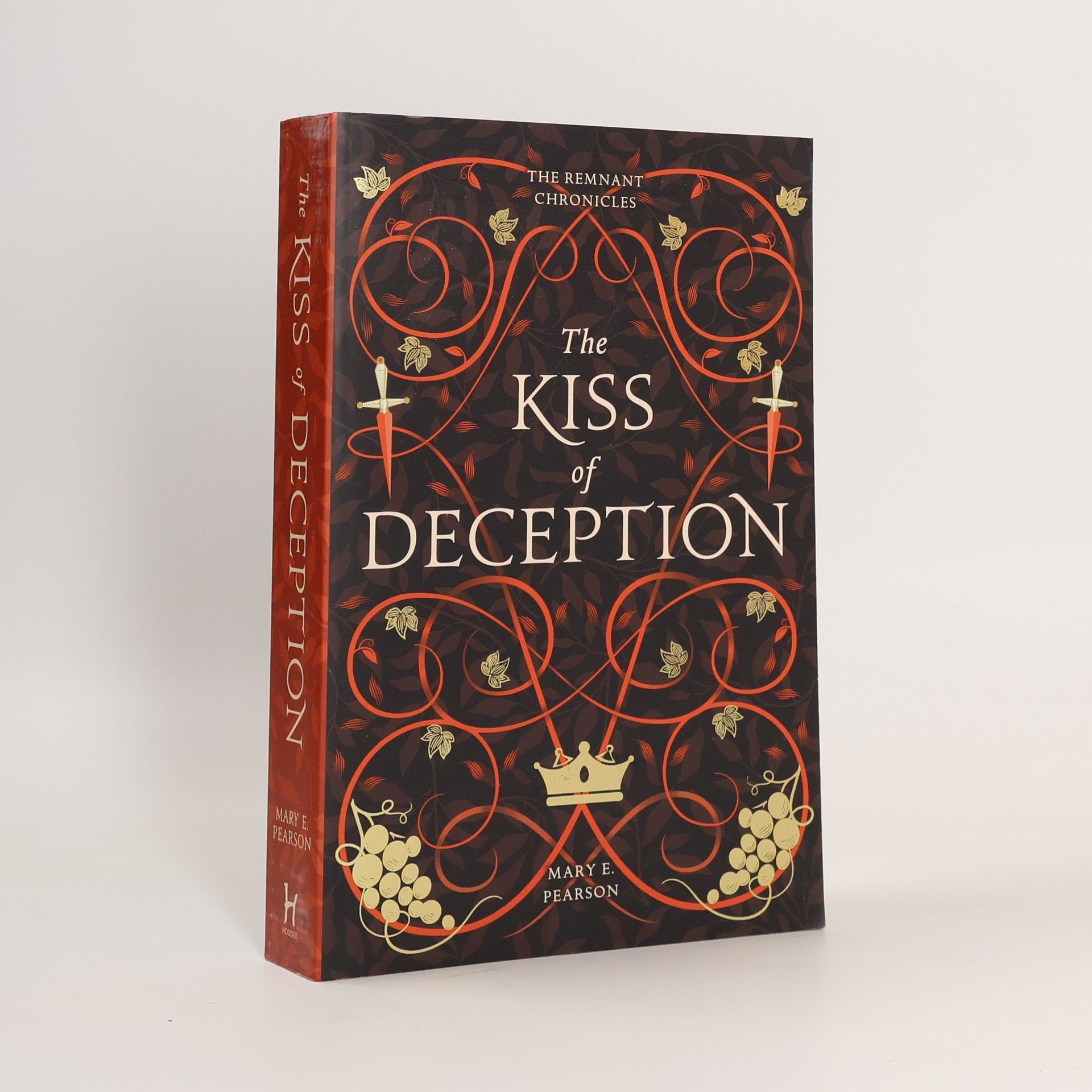 Mary E. Pearson The Kiss of Deception
