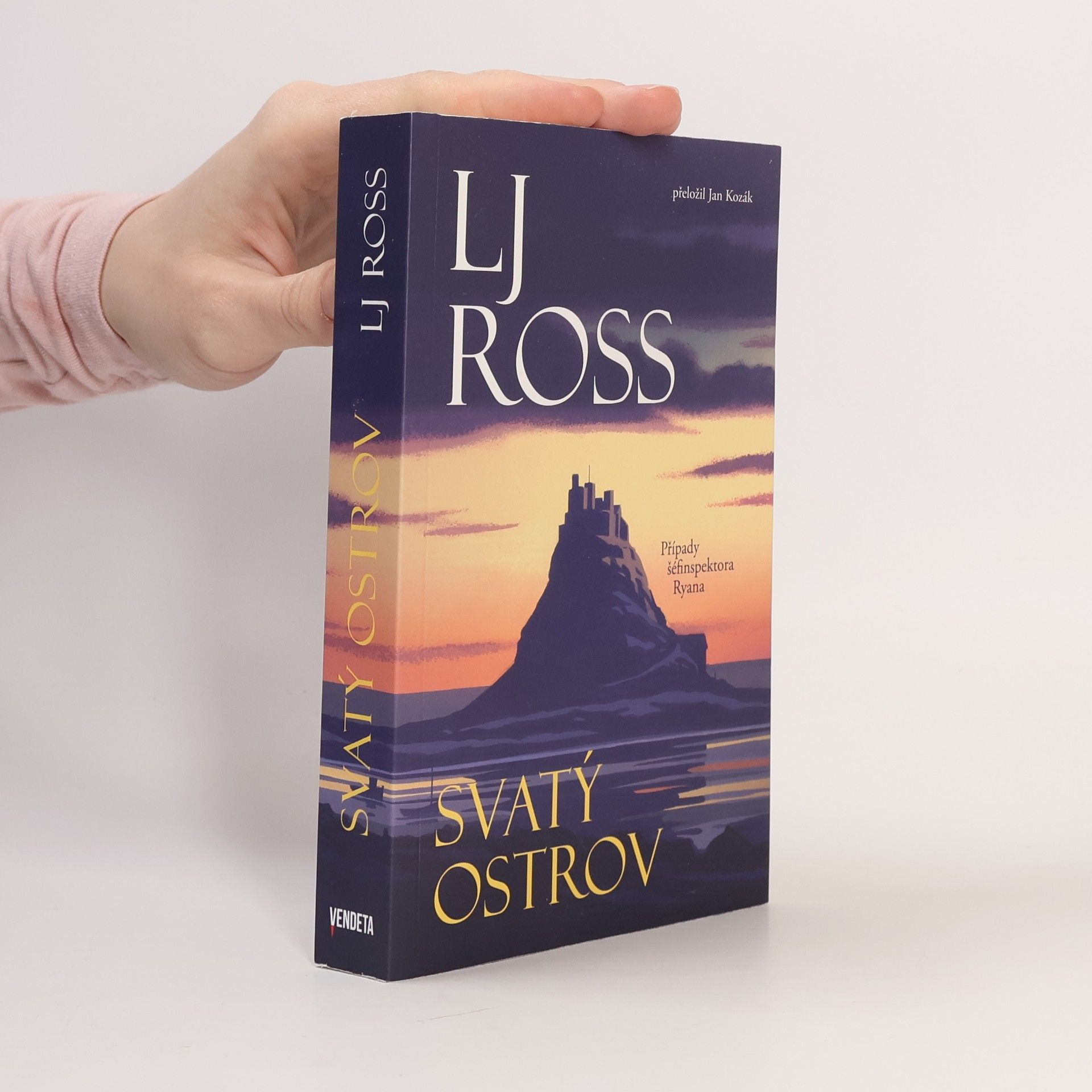 L. J. Ross Svatý ostrov