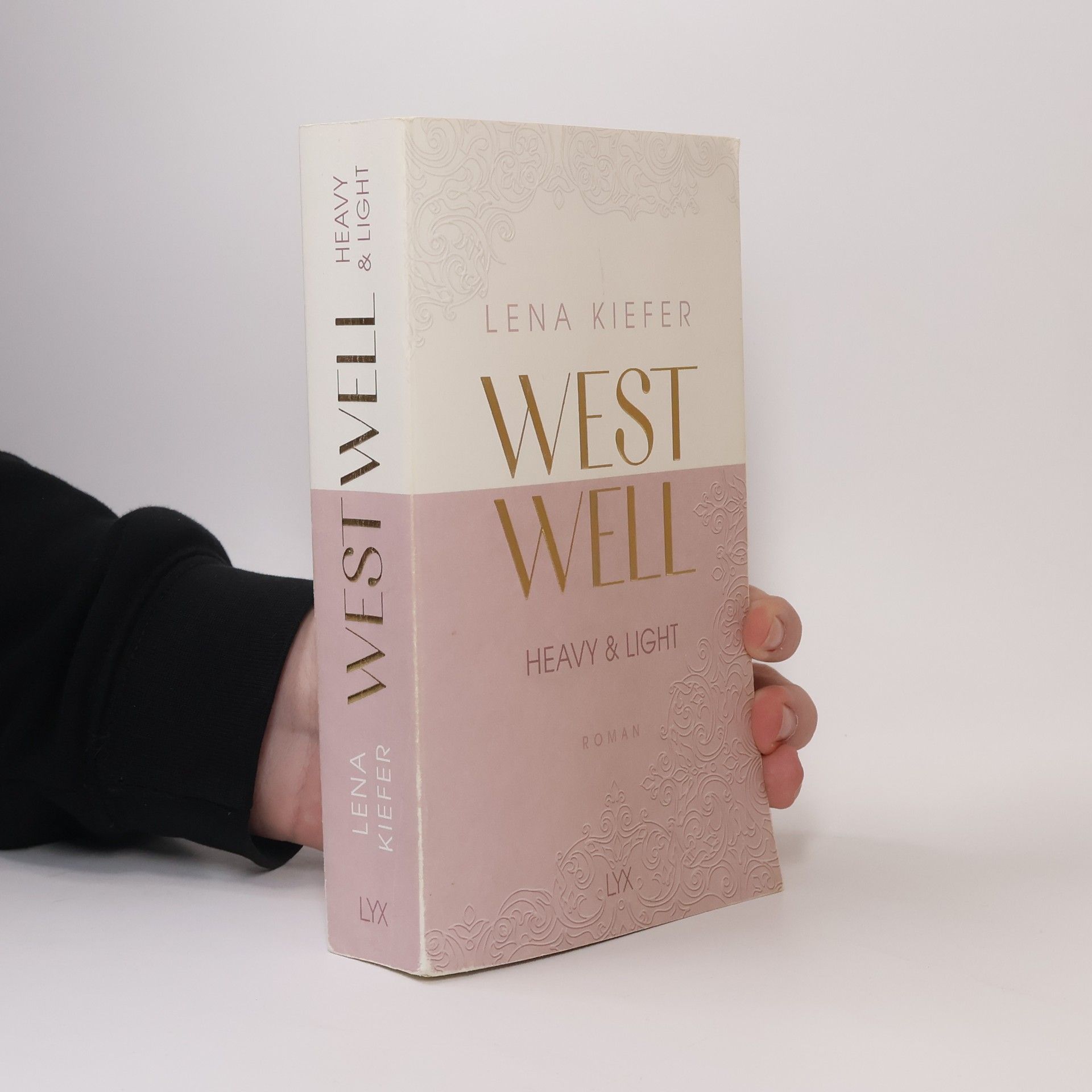 Lena Kiefer Westwell. Heavy & Light