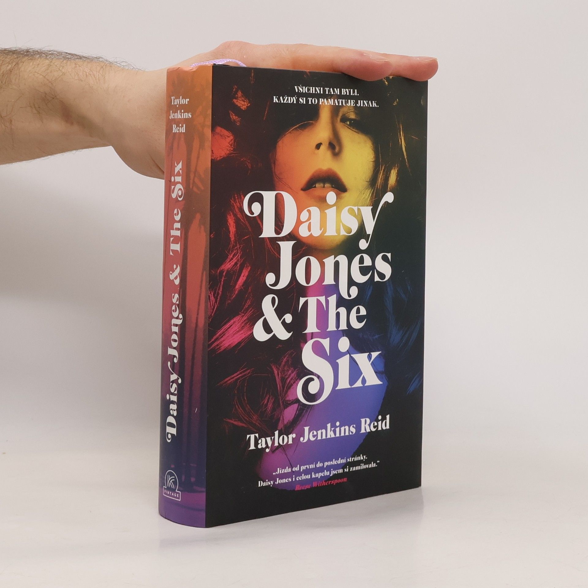 Taylor Jenkins Reid Daisy Jones & The Six