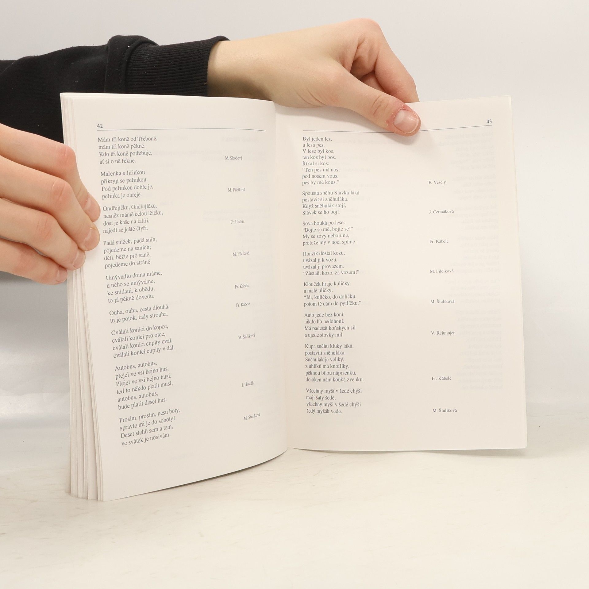 Autores varios Netradiční formy logopedické péče na zvláštní škole