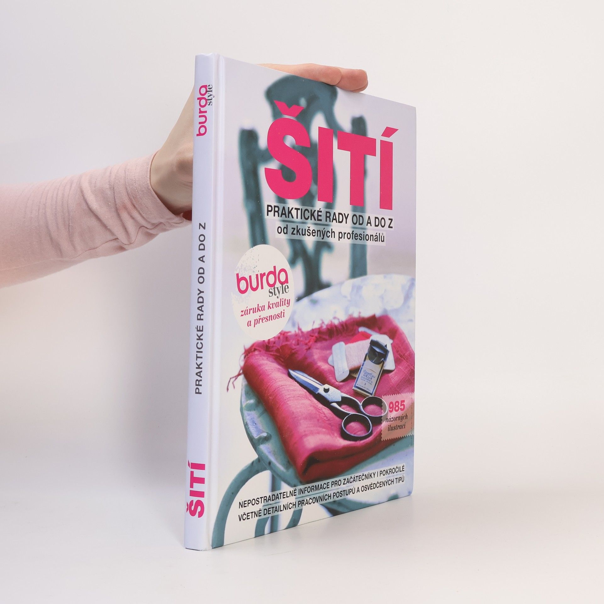 Eva Coufalová Šití – praktické rady od A do Z od zkušených profesionálů