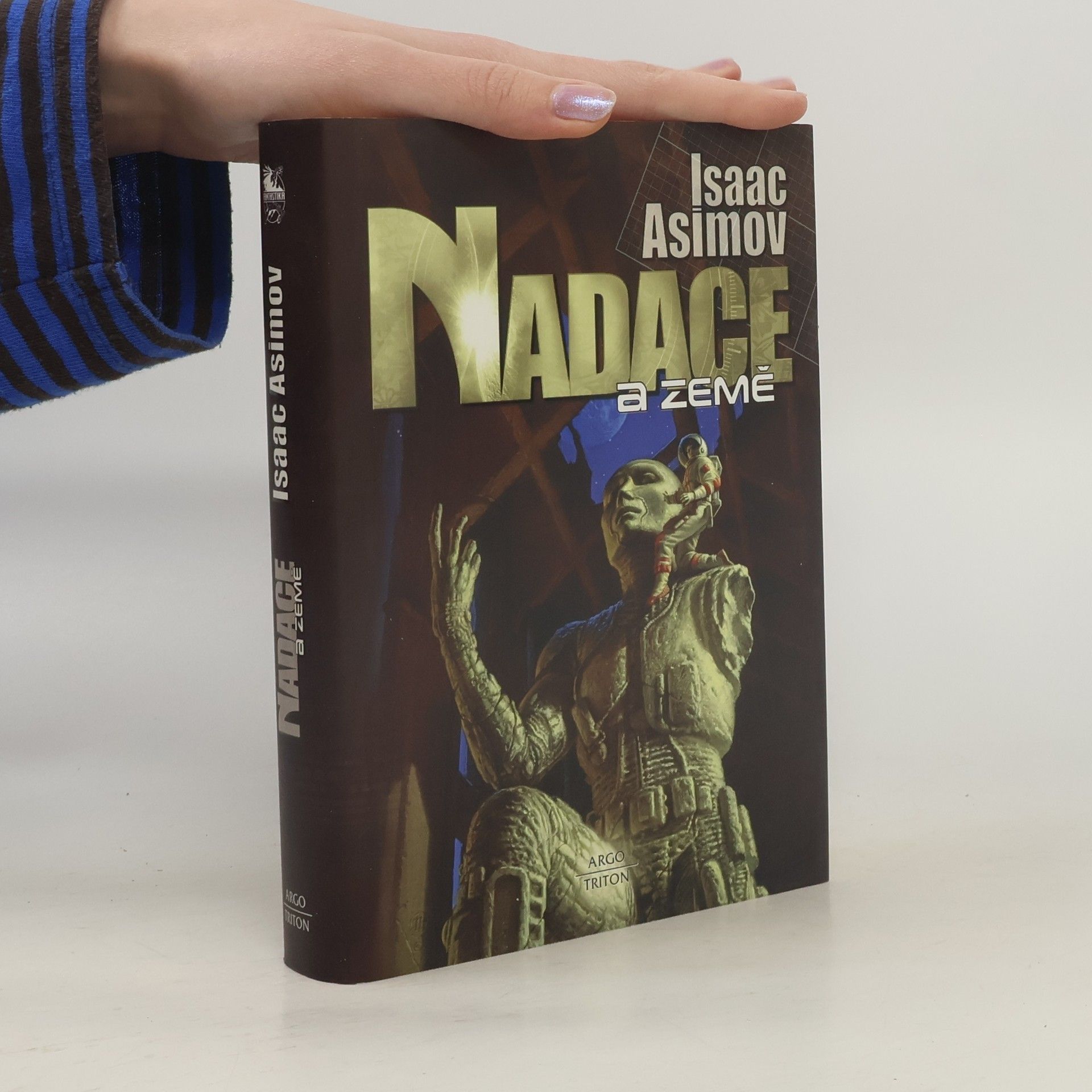 Isaac Asimov Nadace a Země