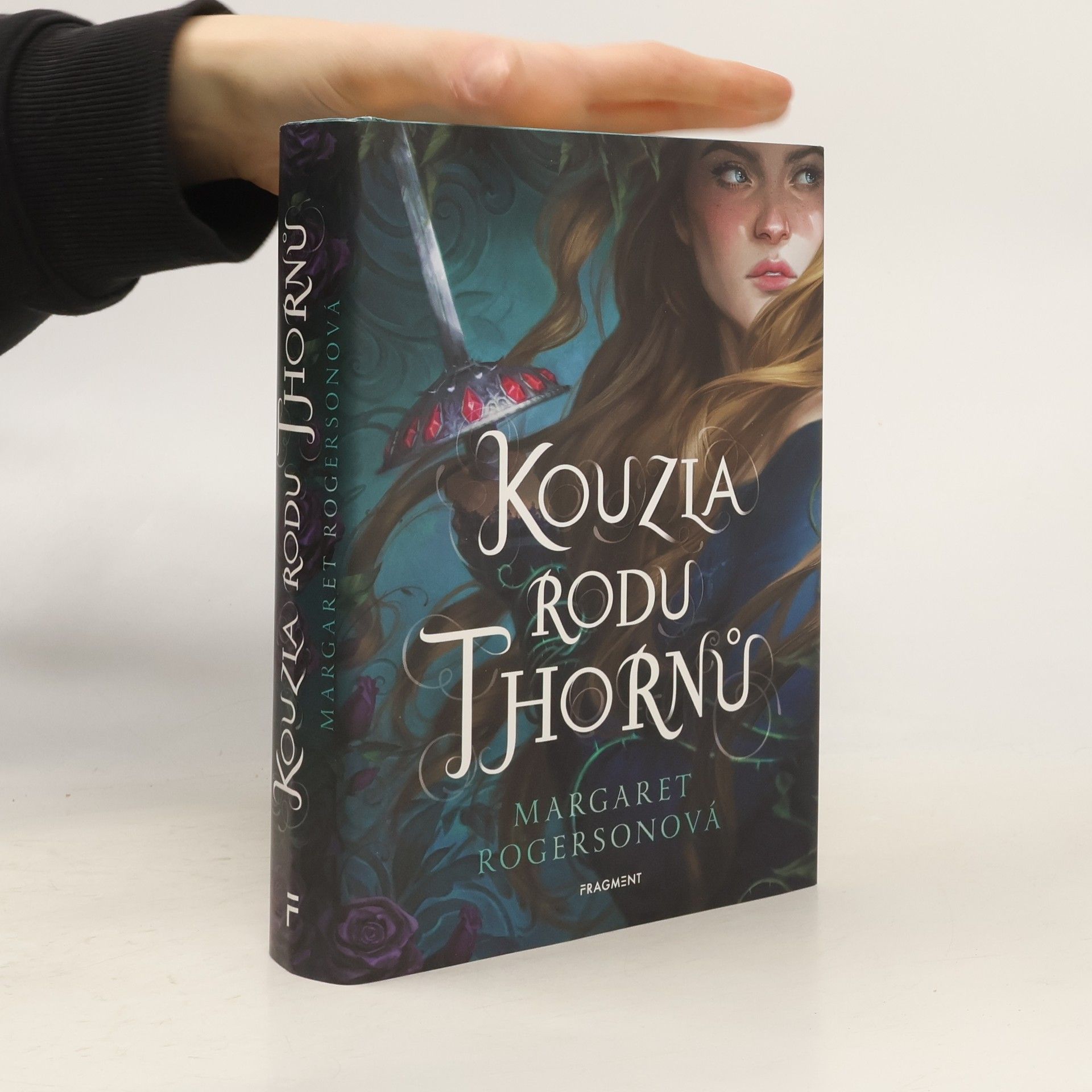 Margaret Rogerson Kouzla rodu Thornů