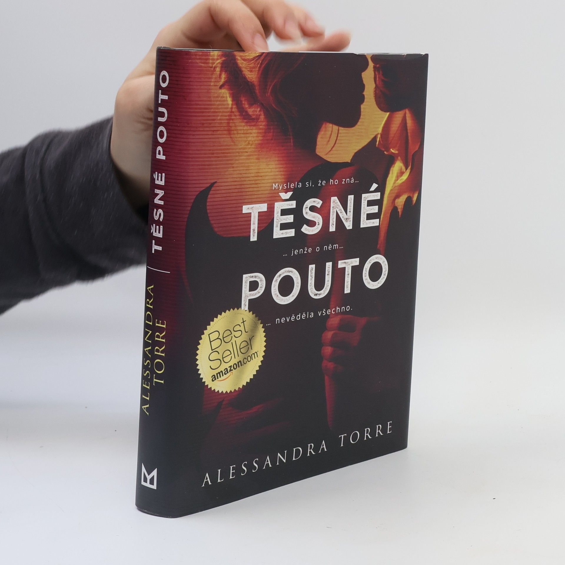 Alessandra Torre Těsné pouto