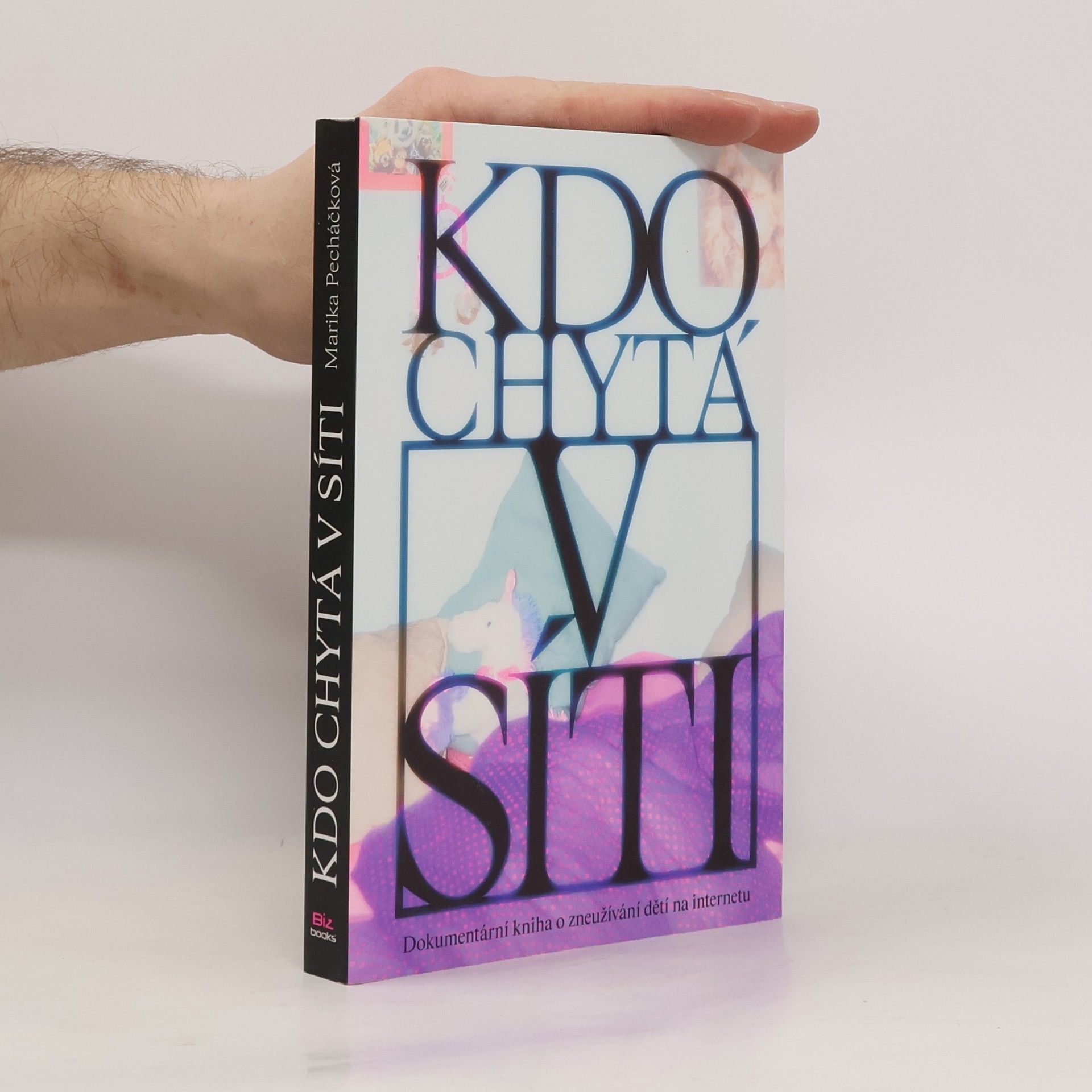 Marika Pecháčková Kdo chytá v síti