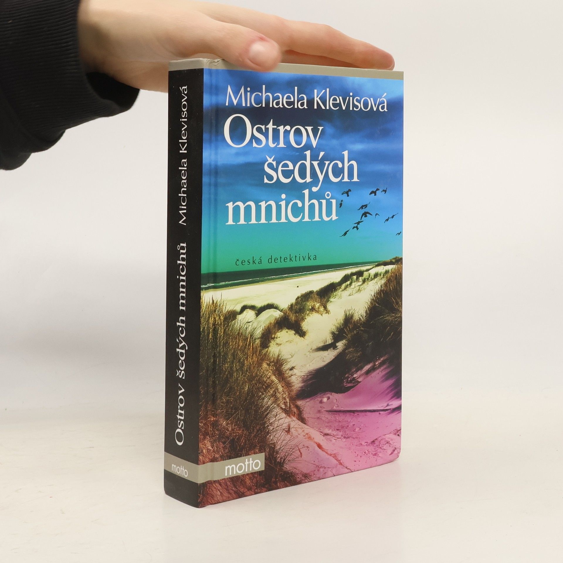 Michaela Klevisová Ostrov šedých mnichů