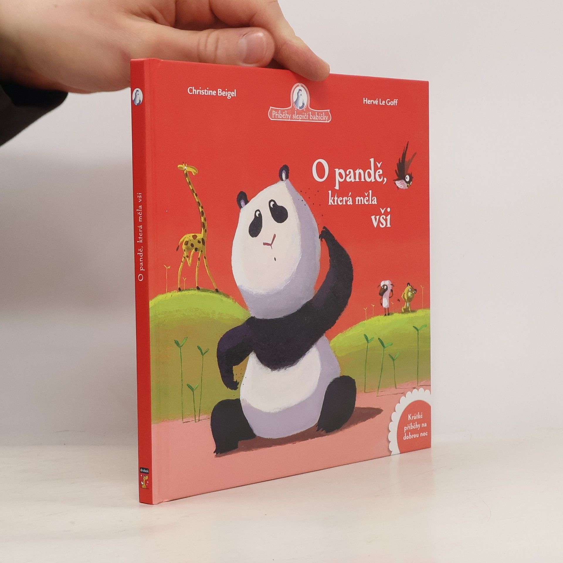 O pandě, která měla vši