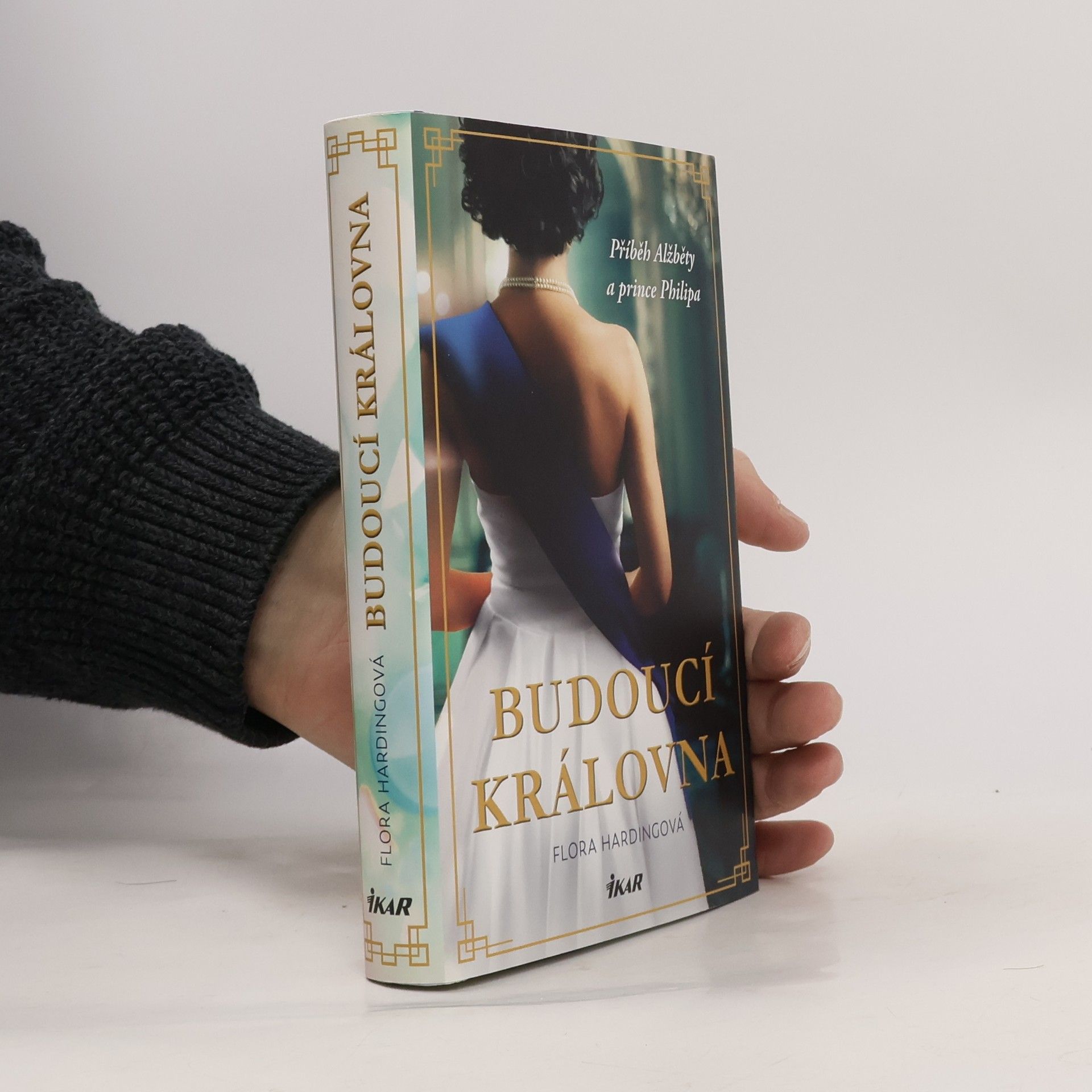 Flora Harding Budoucí královna