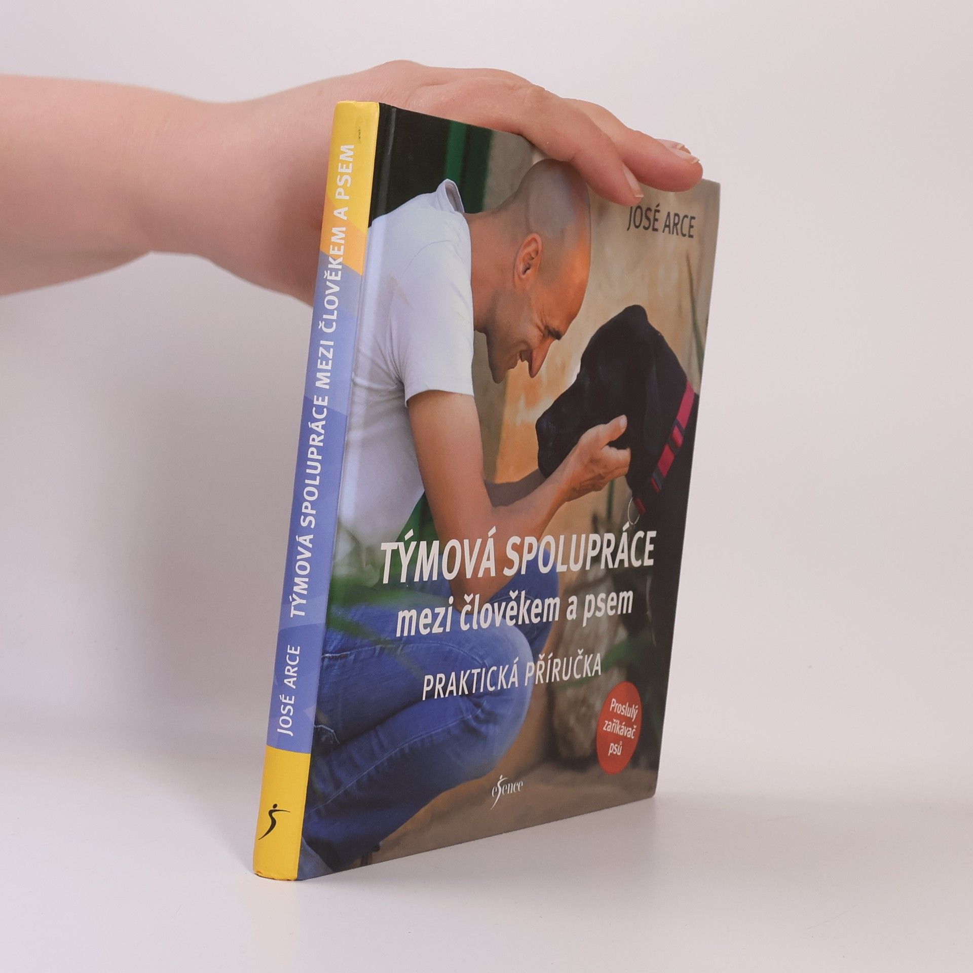 José Arce Týmová spolupráce mezi člověkem a psem