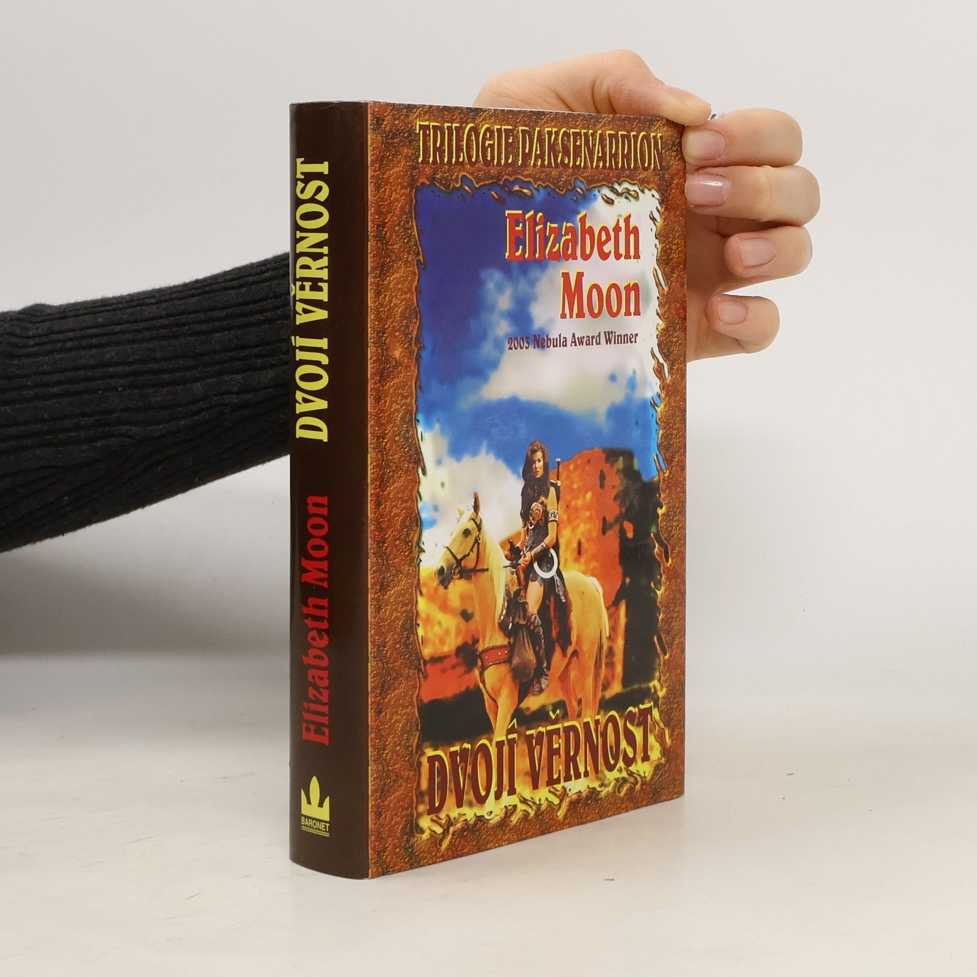 Elizabeth Moon Dvojí věrnost