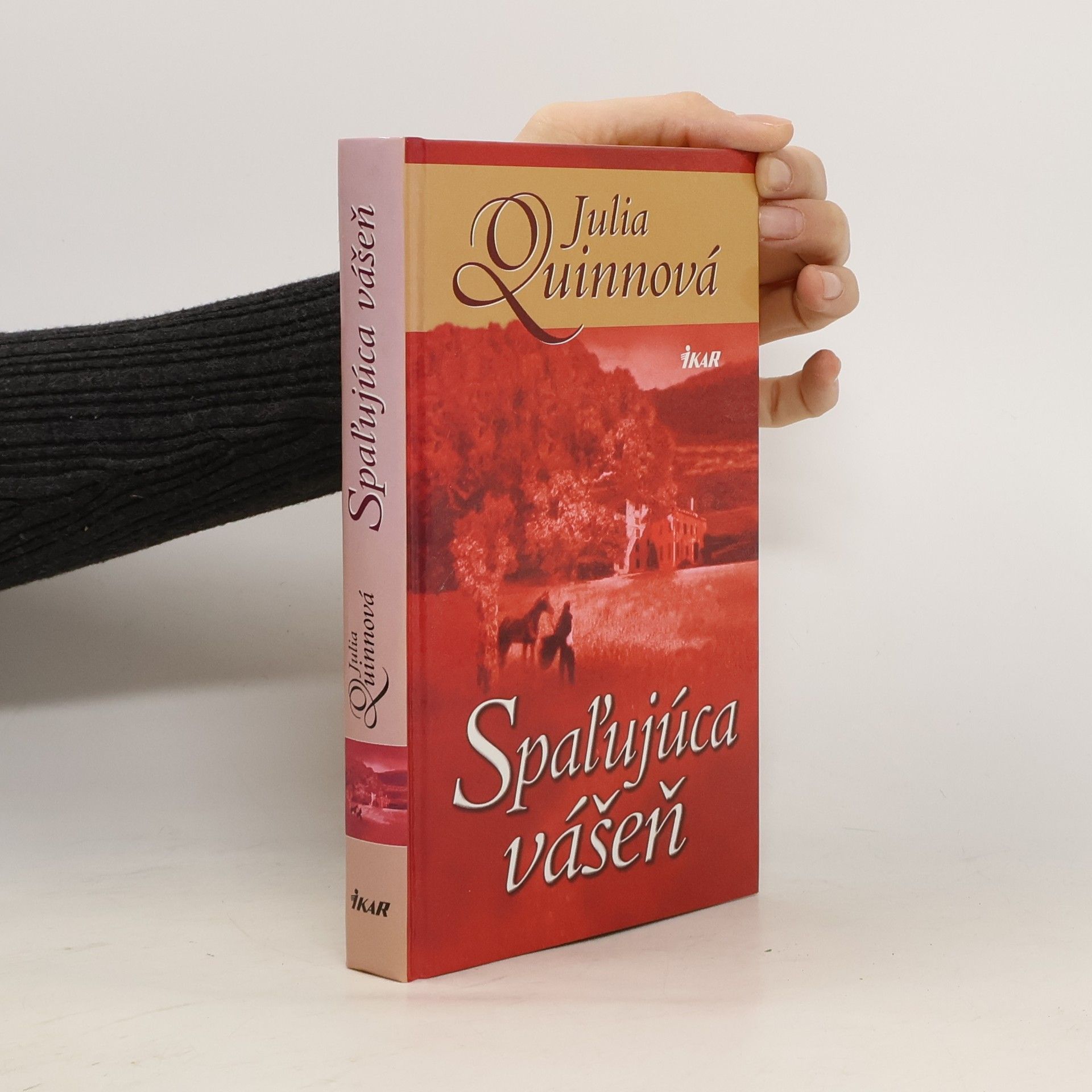 Julie Quinnová Spaľujúca vášeň