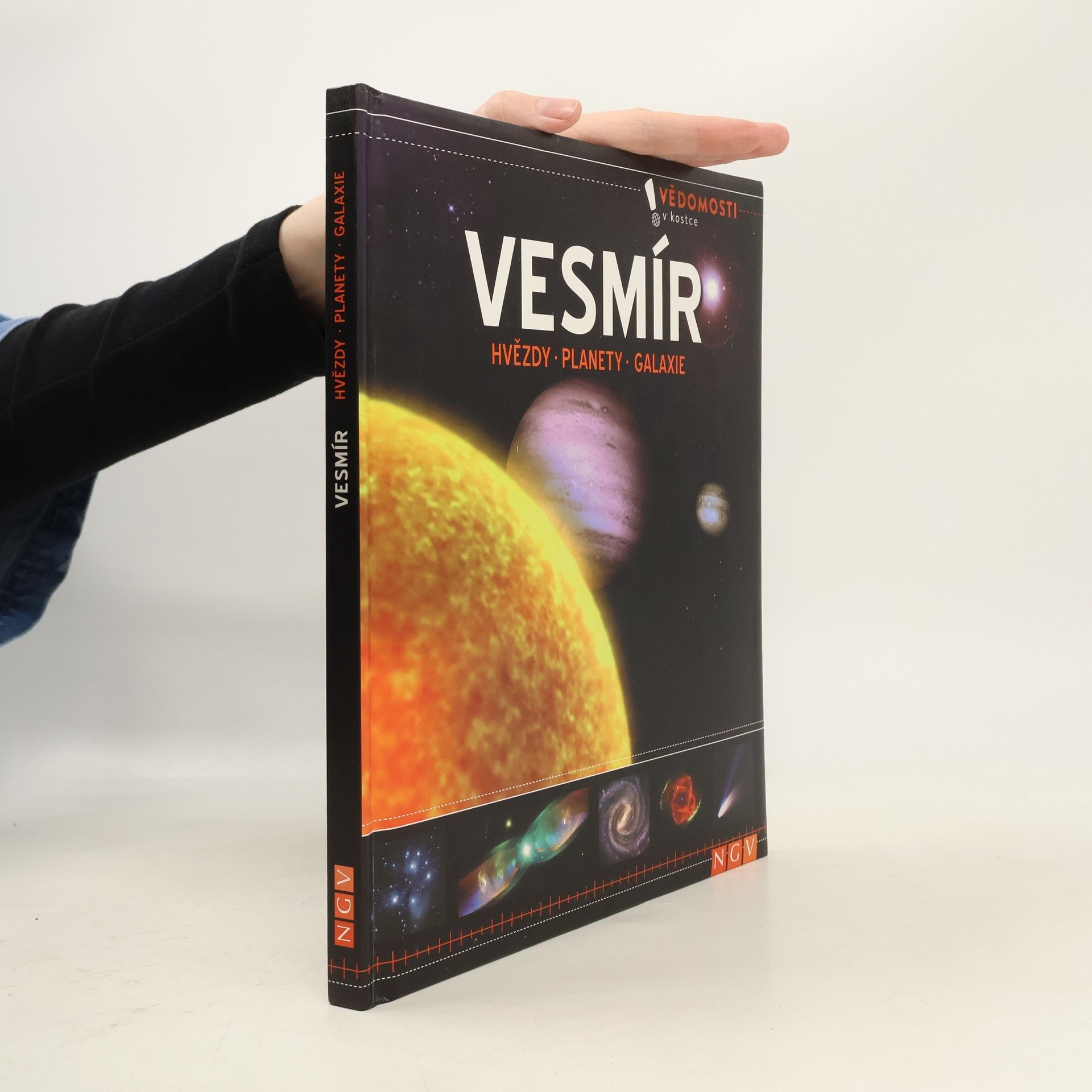 Autorenkollektiv Vesmír