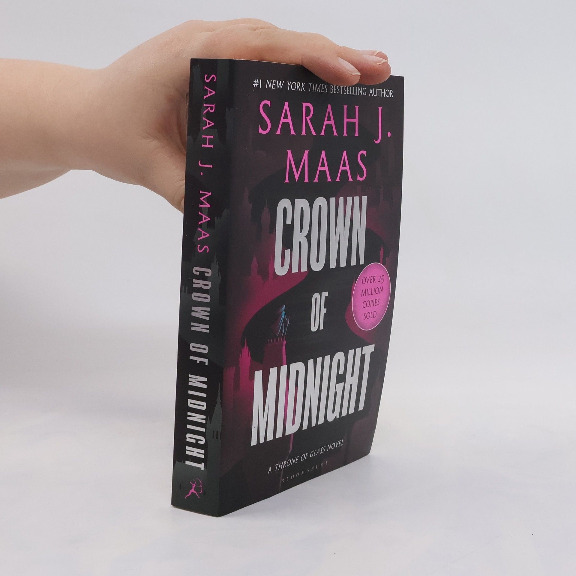 Sarah J. Maasová Crown of midnight