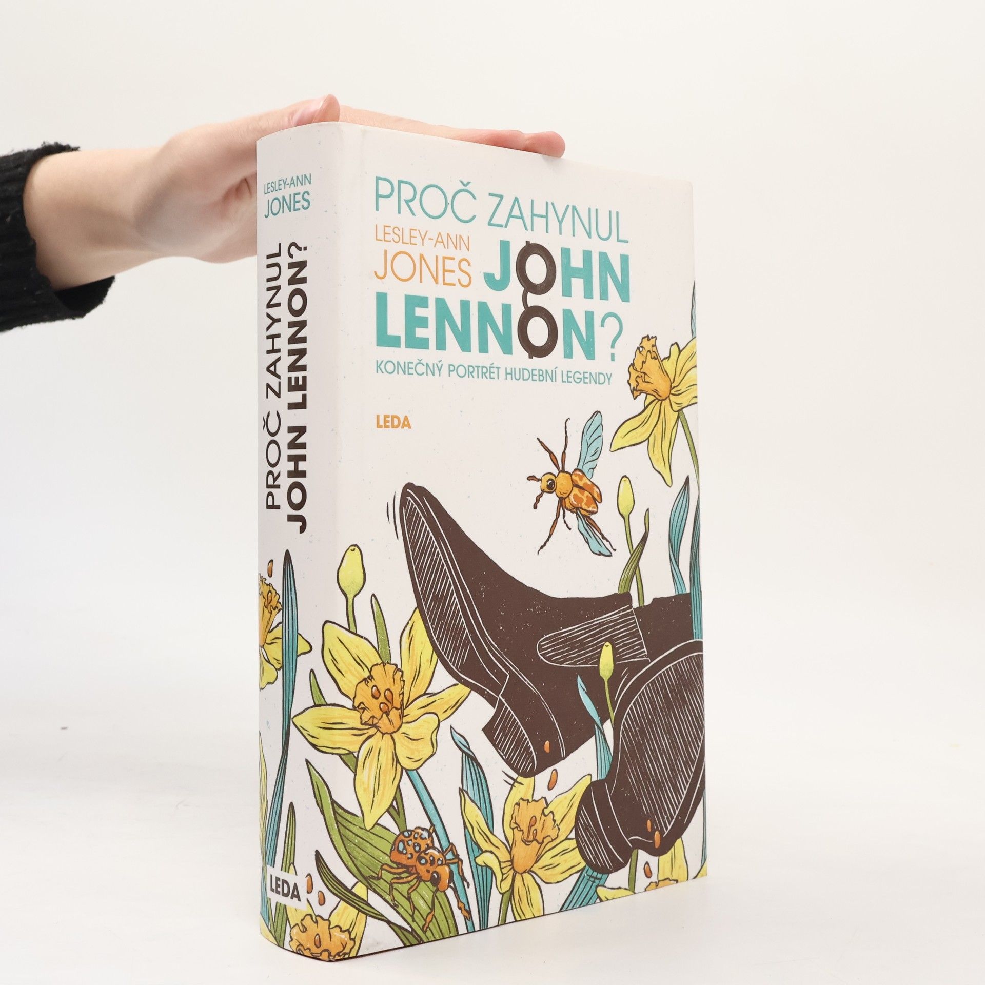 Lesley-Ann Jones Proč zahynul John Lennon