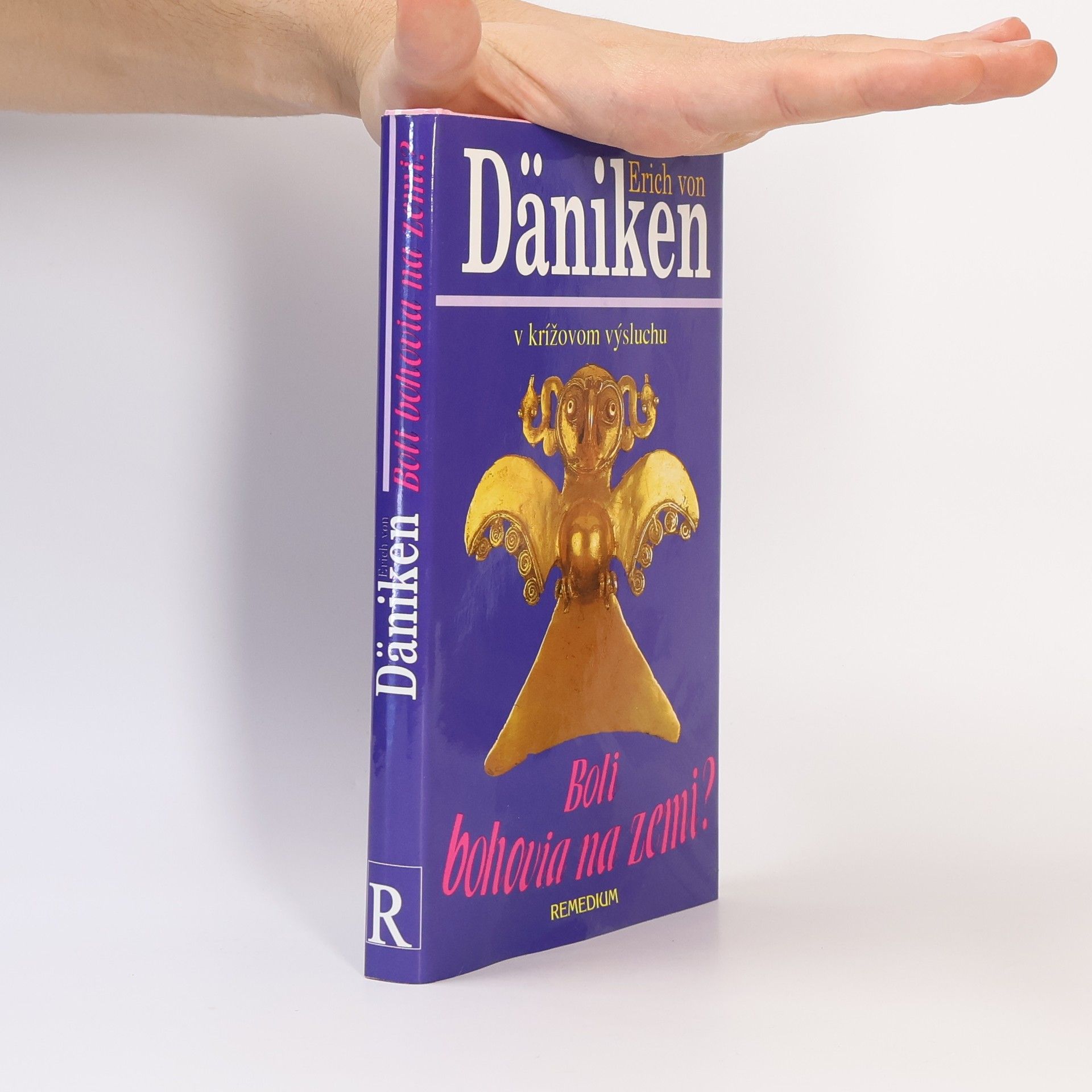 Erich von Däniken Boli bohovia na Zemi?