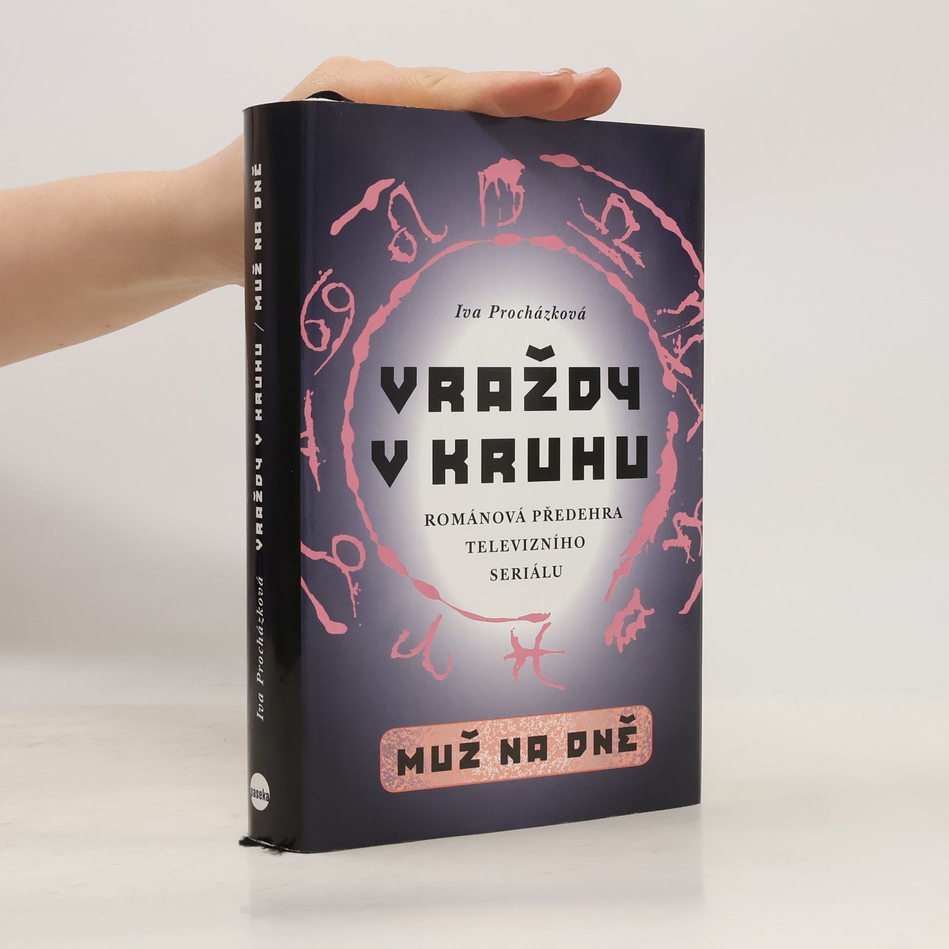 Vraždy v kruhu. Muž na dně