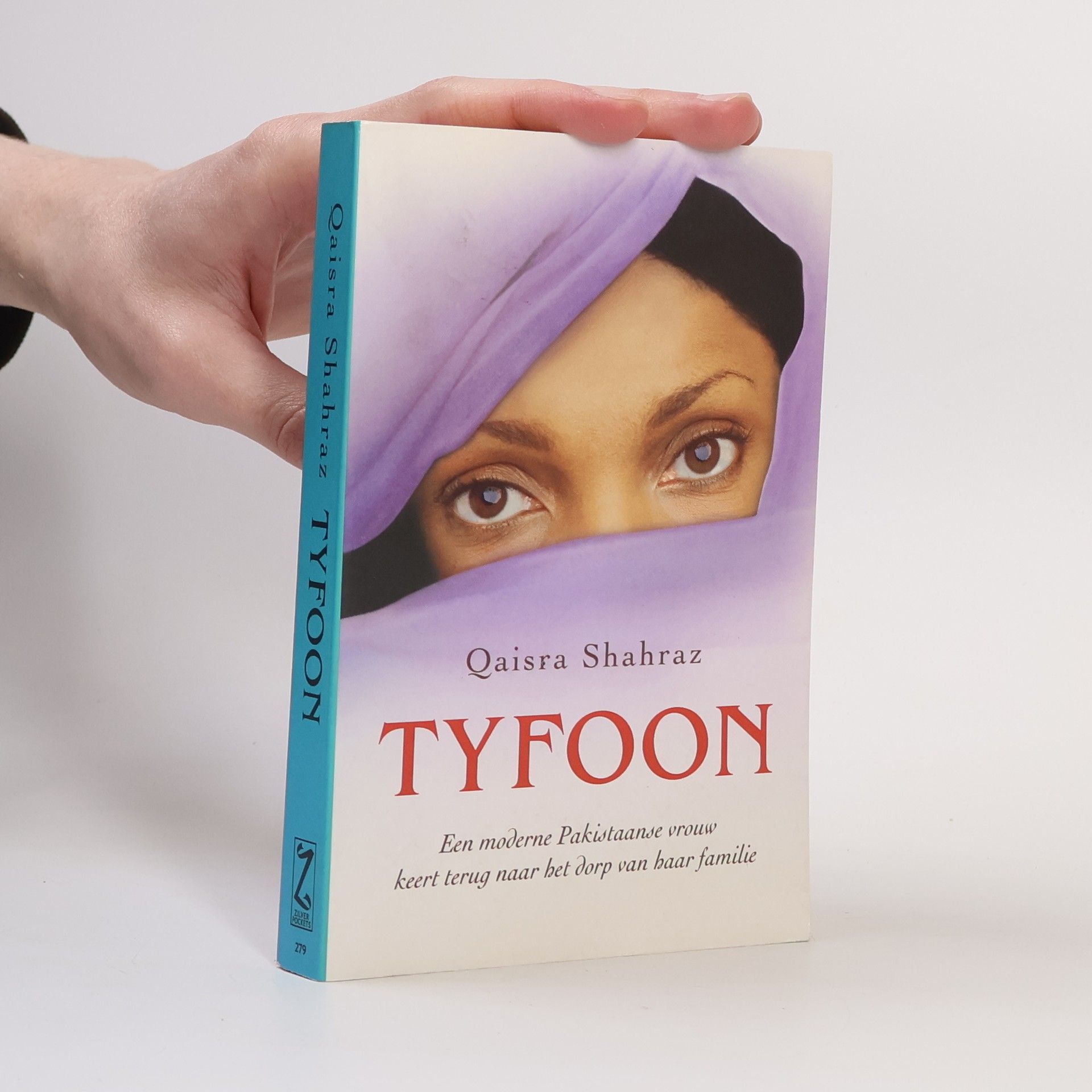 Qaisra Shahraz Tyfoon