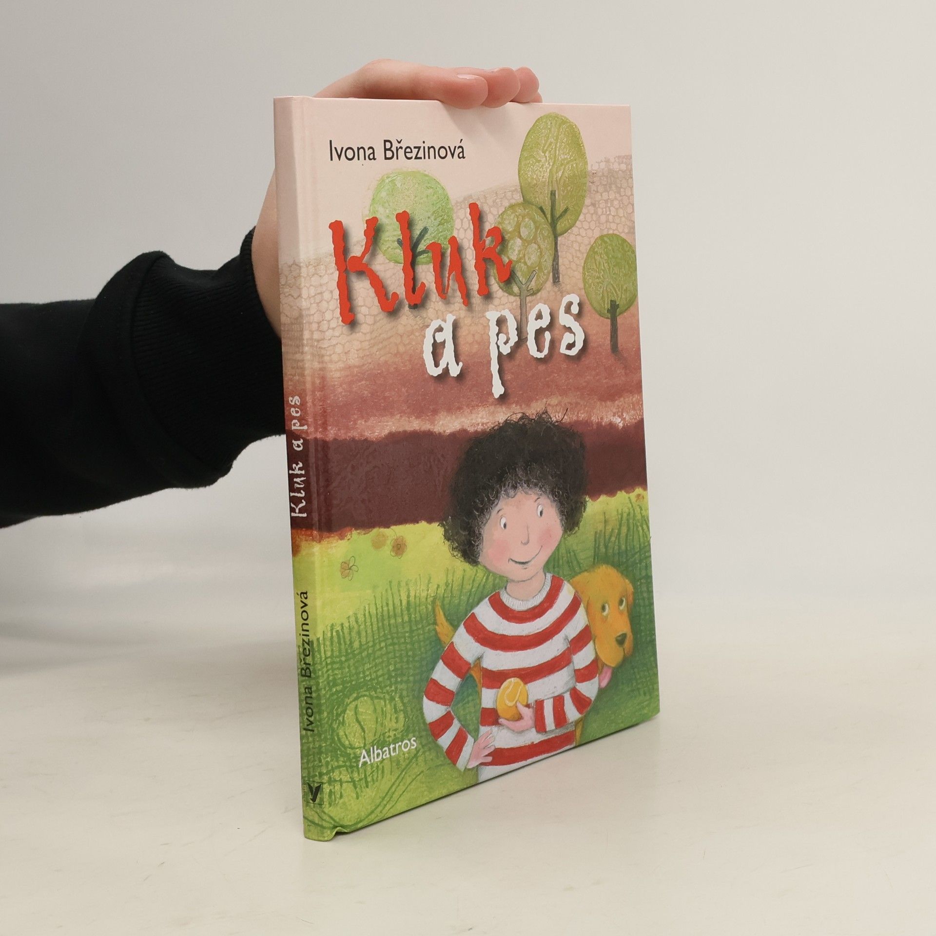 Ivona Březinová Kluk a pes